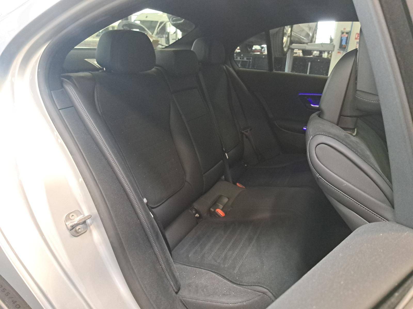 Image Mercedes-Benz CLASSE C BERLINE Classe C 300 e Hybrid EQ Berline AMG Line  Classe C 300 d e Hybrid EQ Berline AMG Line Classe C 300 e Hybrid EQ Berline AMG Line