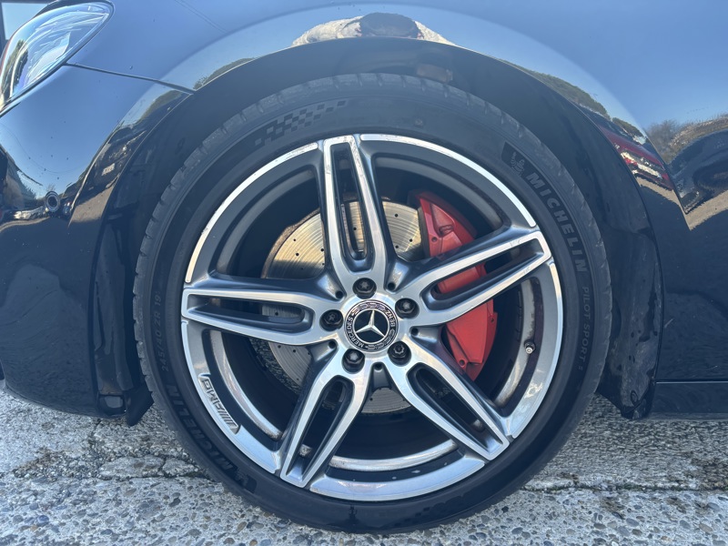 Image Mercedes-Benz CLASSE E BERLINE E 220 d Berline Sportline  Classe E 220 d 9G-Tronic Fascination E 220 d Berline Sportline