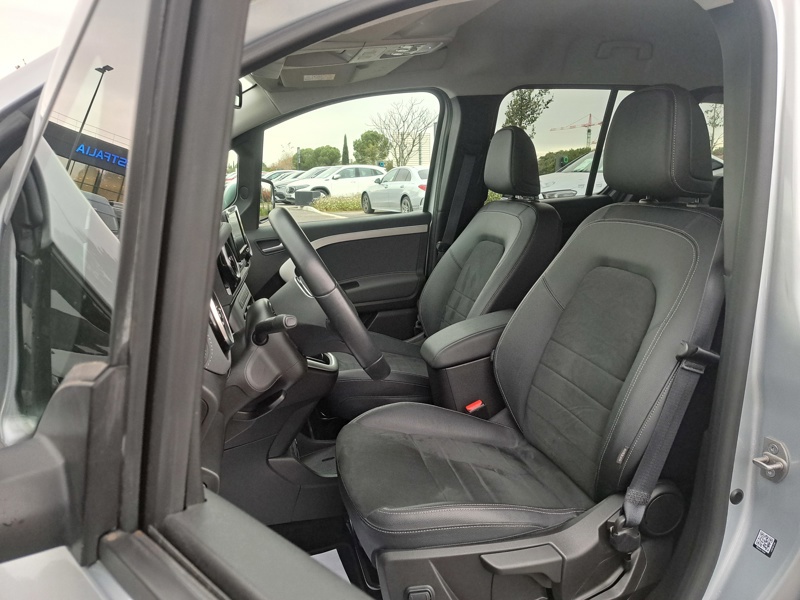 Image Mercedes-Benz CLASSE T T 180 d PROGRESSIVE Standard  Classe T 180 d PROGRESSIVE T 180 d PROGRESSIVE Standard