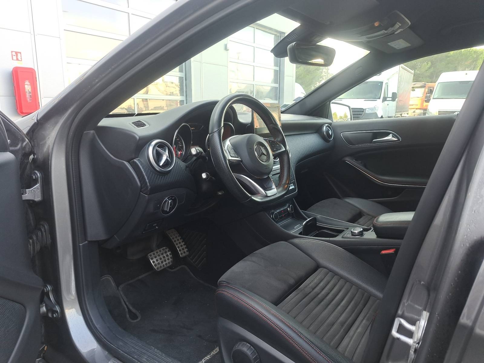 Image Mercedes-Benz CLASSE A A 200 d Intuition  Classe A 200 d 7G-DCT Fascination A 200 d Intuition