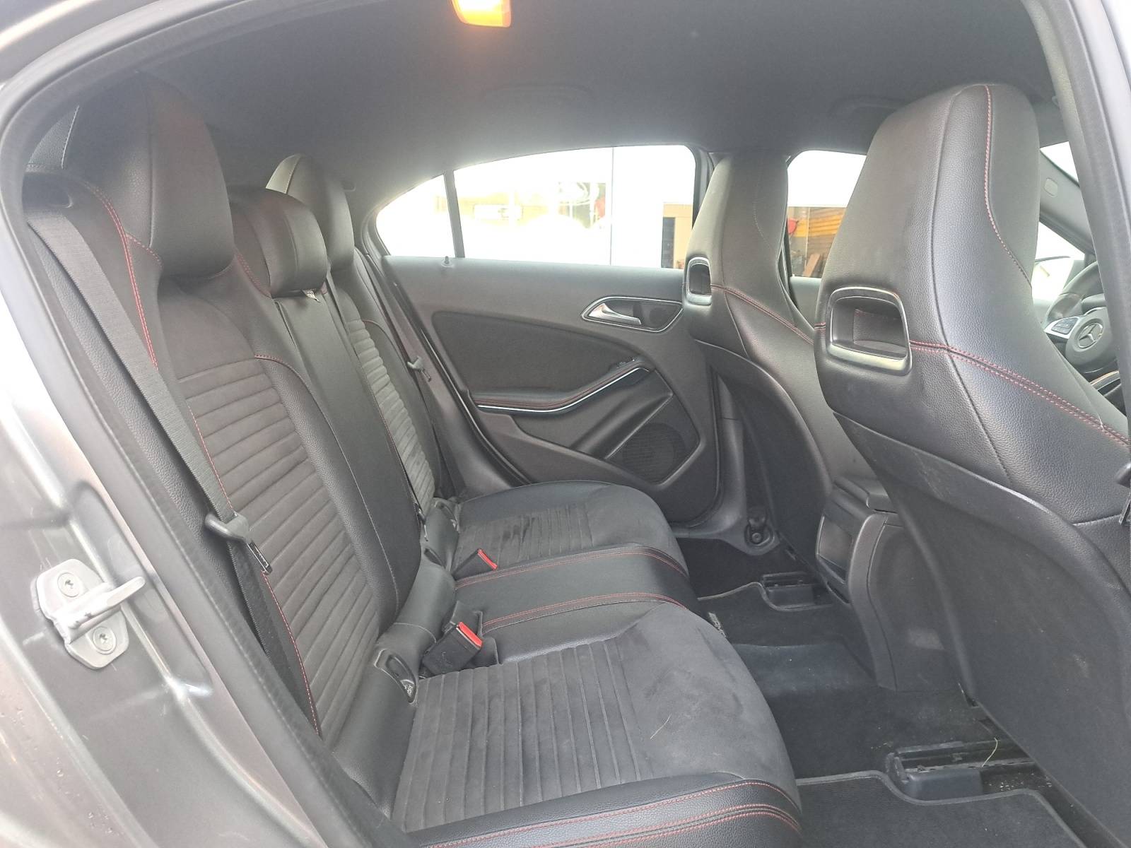 Image Mercedes-Benz CLASSE A A 200 d Intuition  Classe A 200 d 7G-DCT Fascination A 200 d Intuition