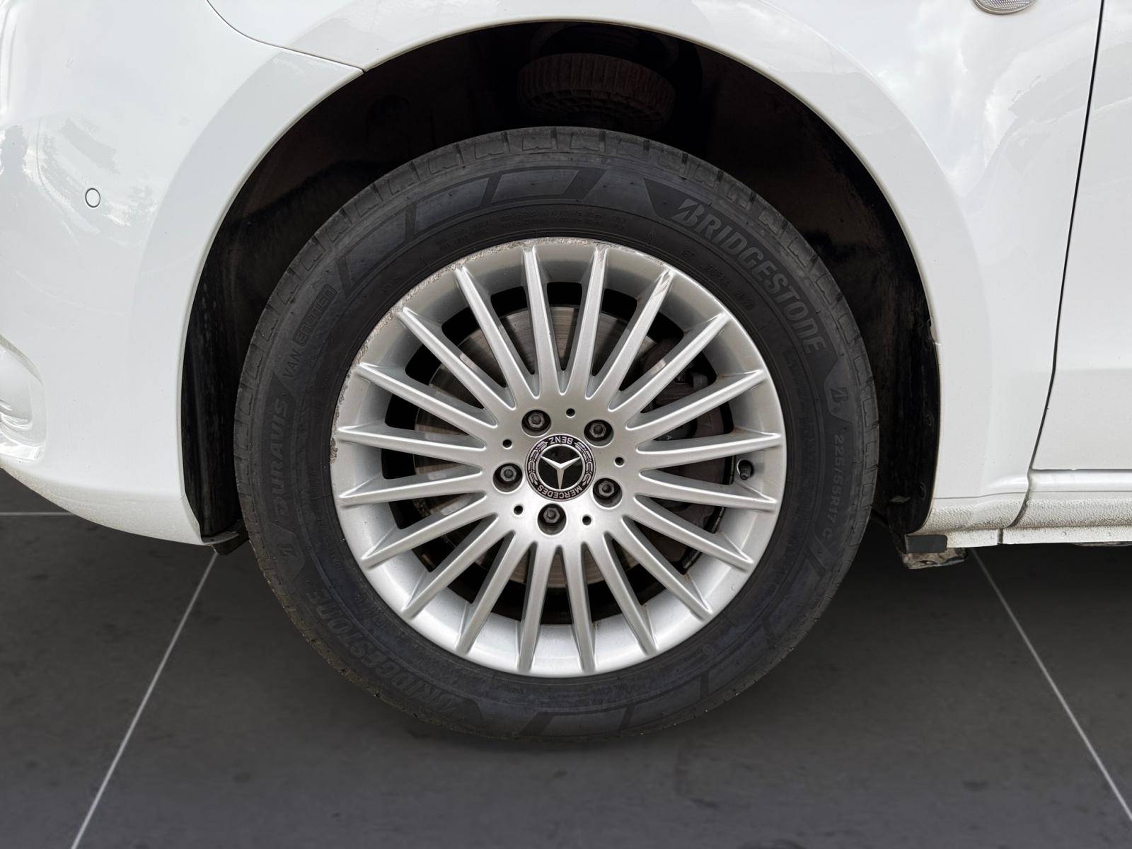 Image Mercedes-Benz VITO 119 CDI Fourgon Long  VITO FOURGON 119 CDI LONG BVA RWD SELECT 119 CDI Fourgon Long