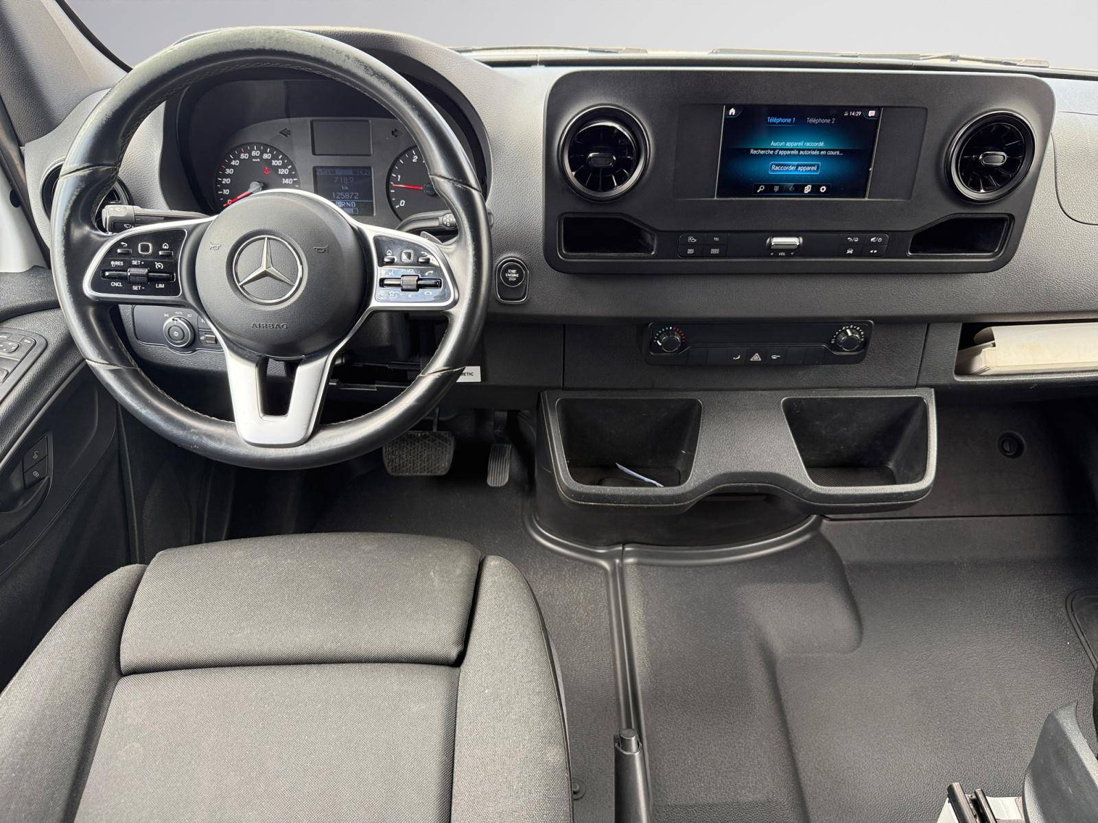 Image Mercedes-Benz SPRINTER 319 CDI Fourgon Toit sureleve Standard  SPRINTER FGN 319 CDI 37 3.5T PROPULSION 319 CDI Fourgon Toit sureleve Standard