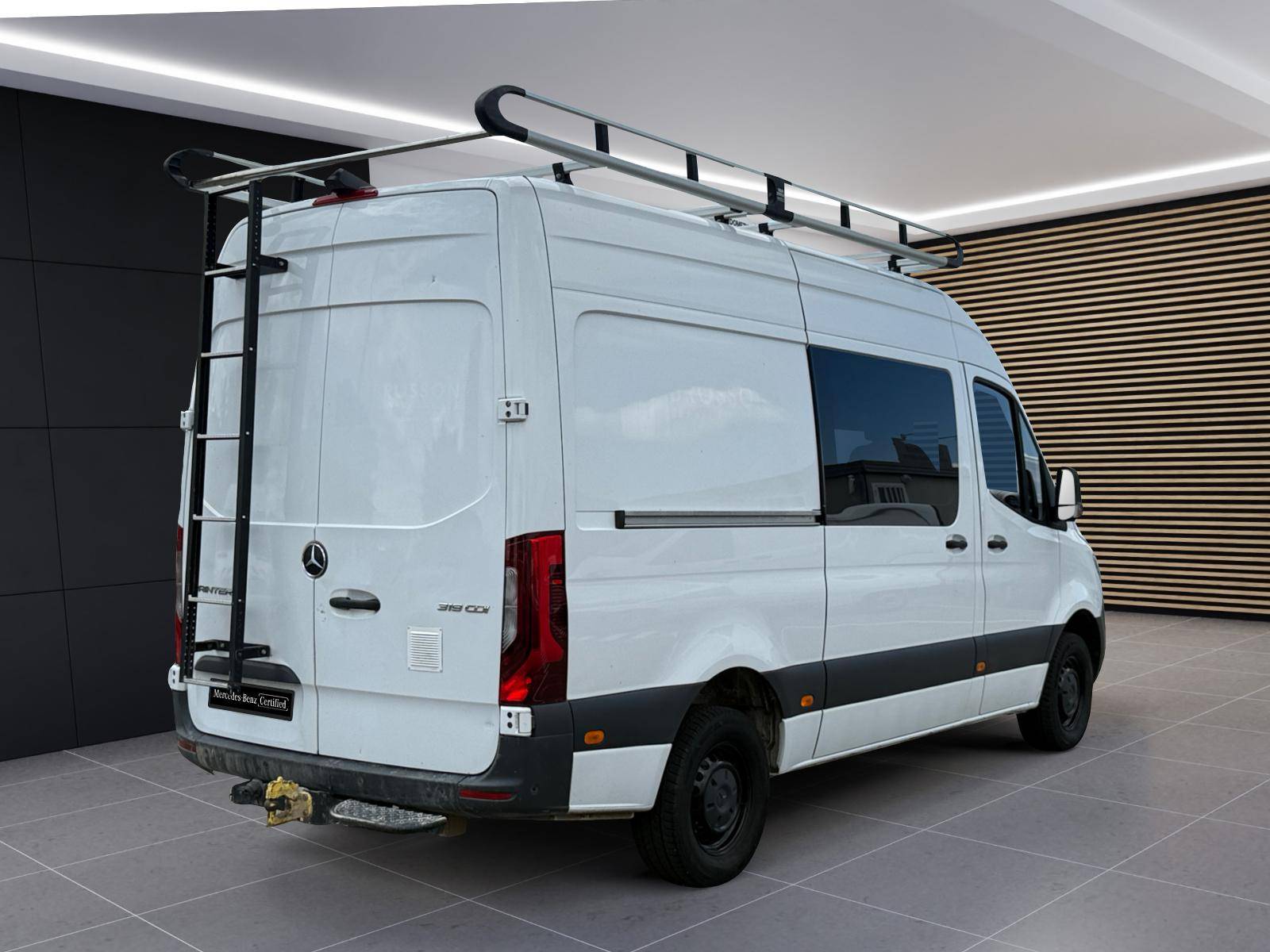 Image Mercedes-Benz SPRINTER 319 CDI Fourgon Toit sureleve Standard  SPRINTER FGN 319 CDI 37 3.5T PROPULSION 319 CDI Fourgon Toit sureleve Standard