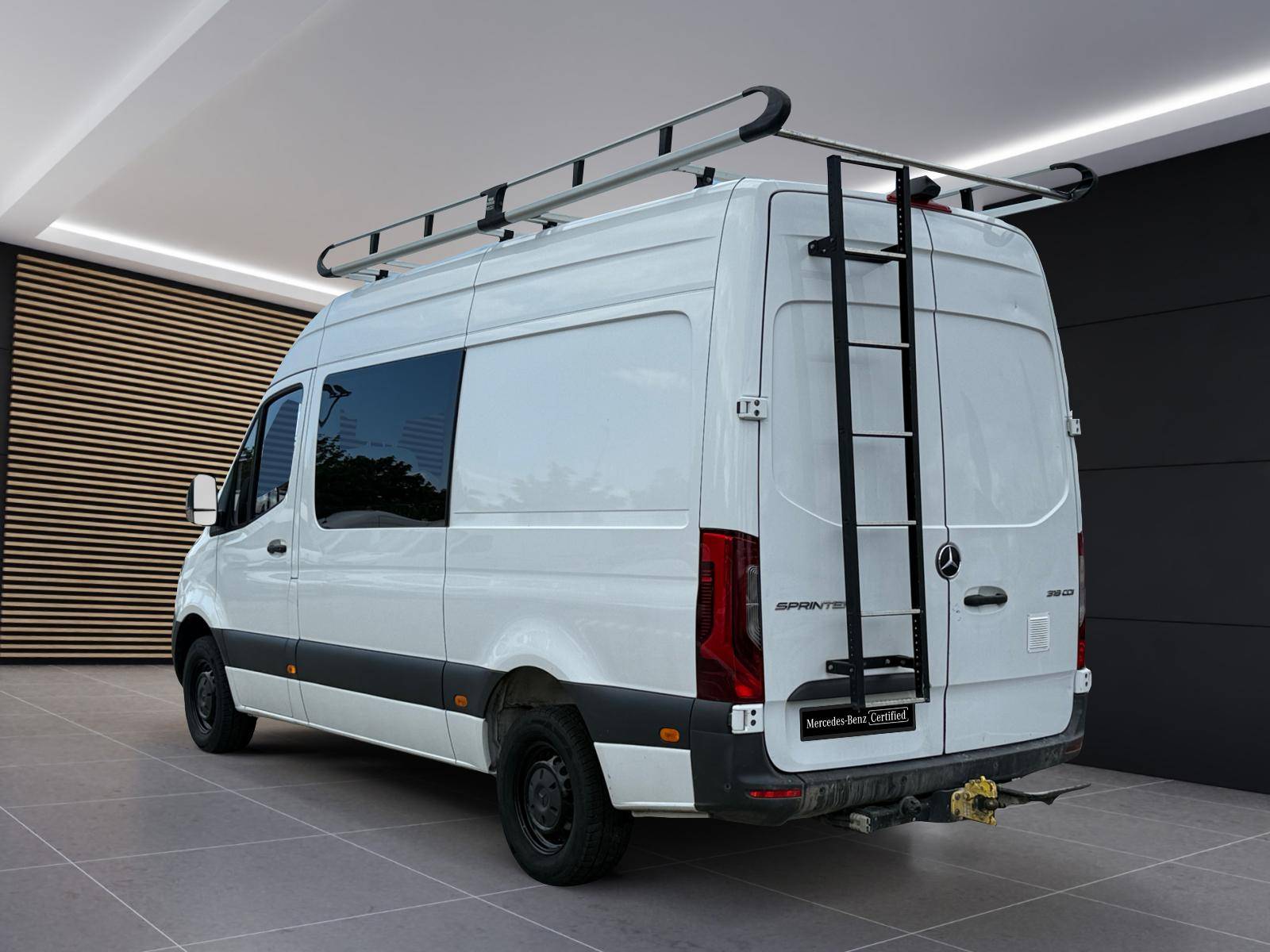 Image Mercedes-Benz SPRINTER 319 CDI Fourgon Toit sureleve Standard  SPRINTER FGN 319 CDI 37 3.5T PROPULSION 319 CDI Fourgon Toit sureleve Standard