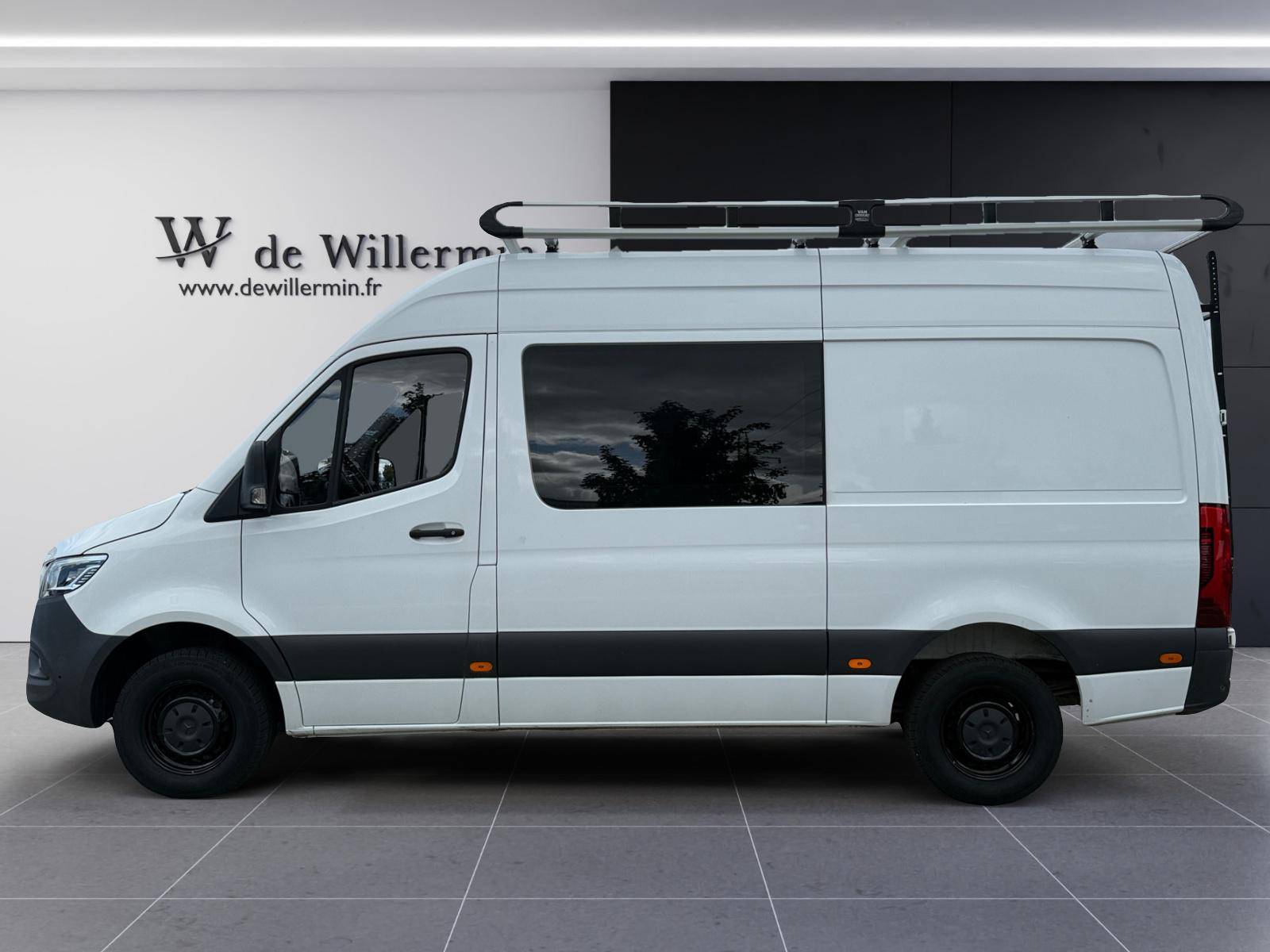 Image Mercedes-Benz SPRINTER 319 CDI Fourgon Toit sureleve Standard  SPRINTER FGN 319 CDI 37 3.5T PROPULSION 319 CDI Fourgon Toit sureleve Standard