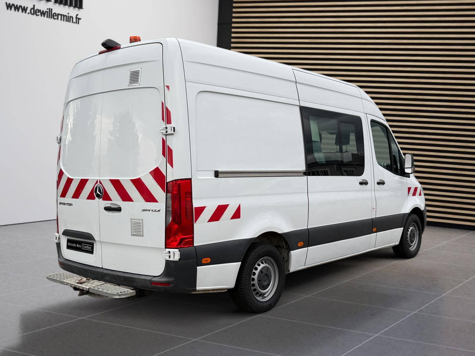 Image Mercedes-Benz SPRINTER 314 CDI Fourgon Toit sureleve Standard  SPRINTER FGN 314 CDI 37 3.5T PROPULSION 314 CDI Fourgon Toit sureleve Standard