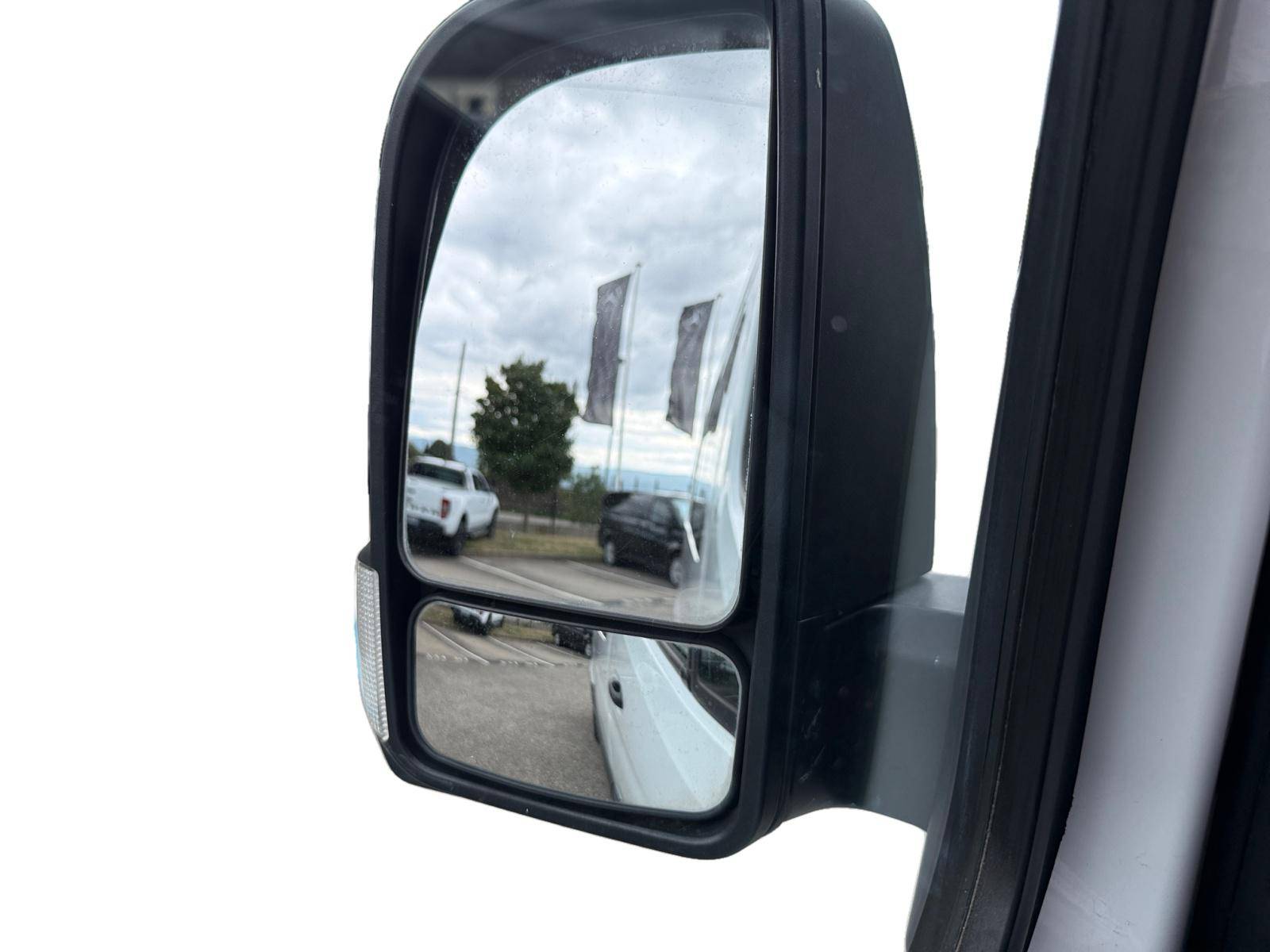 Image Mercedes-Benz SPRINTER 314 CDI Fourgon Toit sureleve Standard  SPRINTER FGN 314 CDI 37 3.5T PROPULSION 314 CDI Fourgon Toit sureleve Standard