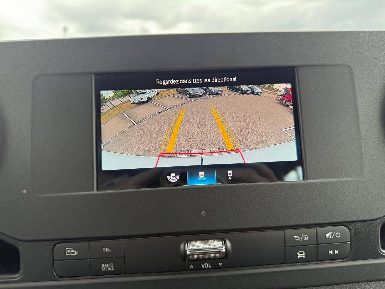 Image Mercedes-Benz SPRINTER 314 CDI Fourgon Toit sureleve Standard  SPRINTER FGN 314 CDI 37 3.5T PROPULSION 314 CDI Fourgon Toit sureleve Standard