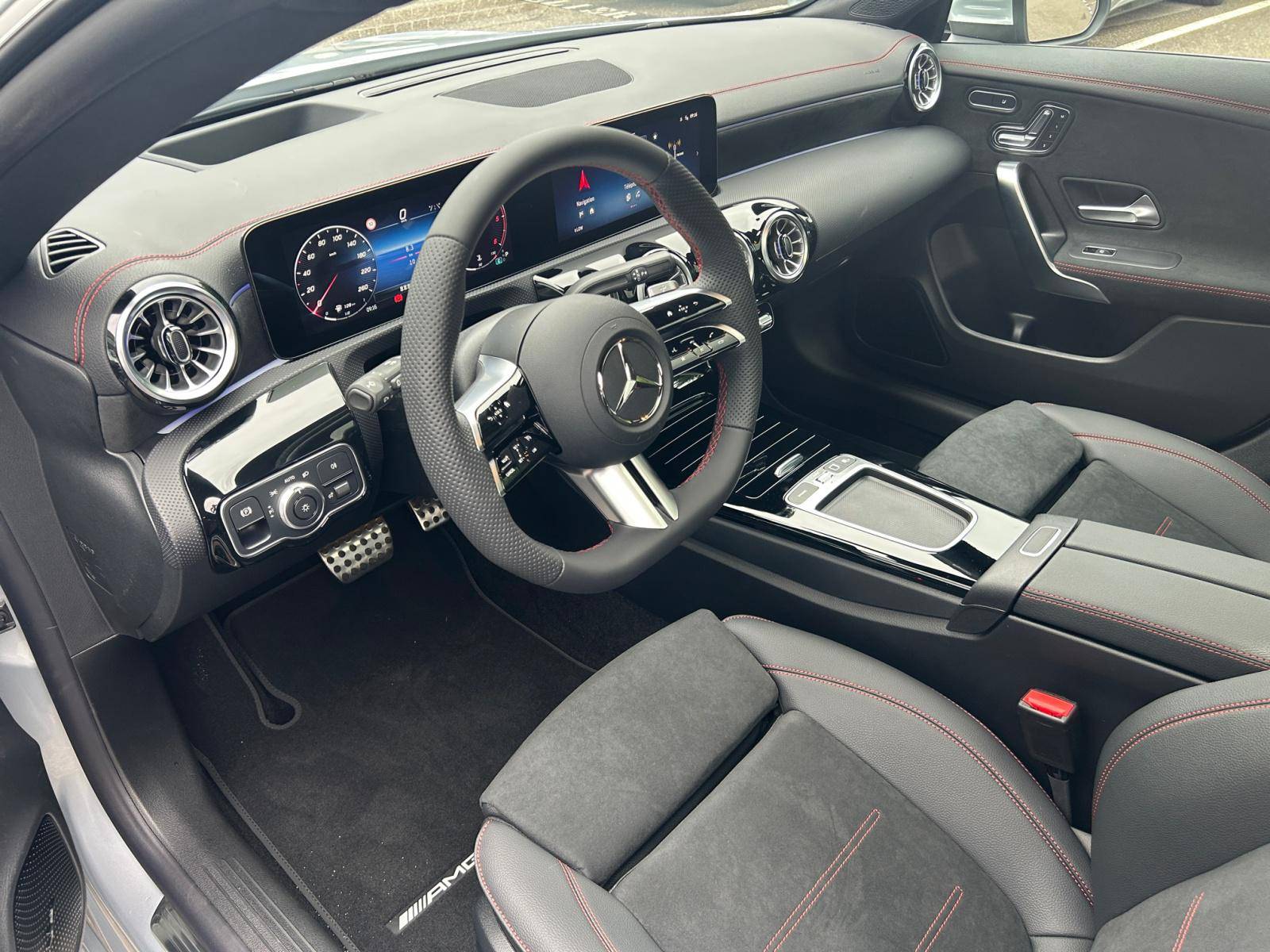 Image Mercedes-Benz CLA SHOOTING BRAKE CLA 200 d Shooting Brake AMG Line  CLA 200 d Shooting Brake AMG Line CLA 200 d Shooting Brake AMG Line