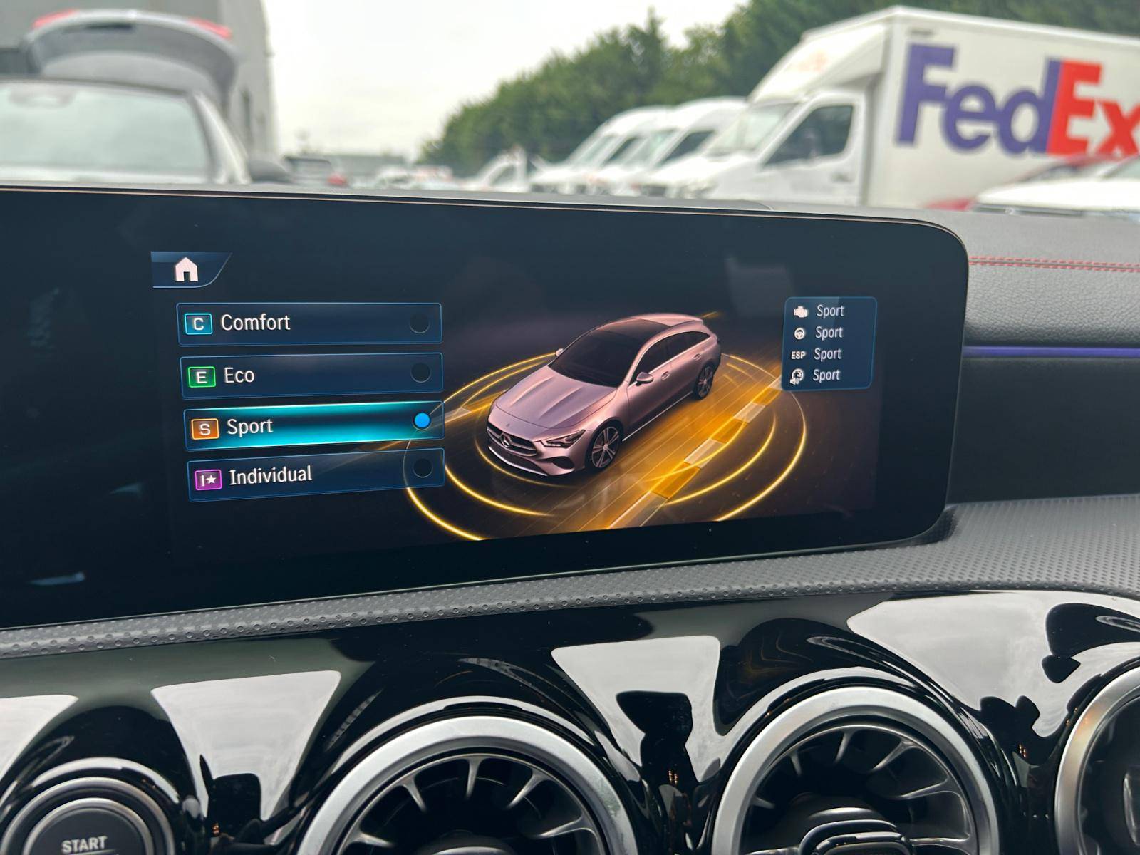 Image Mercedes-Benz CLA SHOOTING BRAKE CLA 200 d Shooting Brake AMG Line  CLA 200 d Shooting Brake AMG Line CLA 200 d Shooting Brake AMG Line