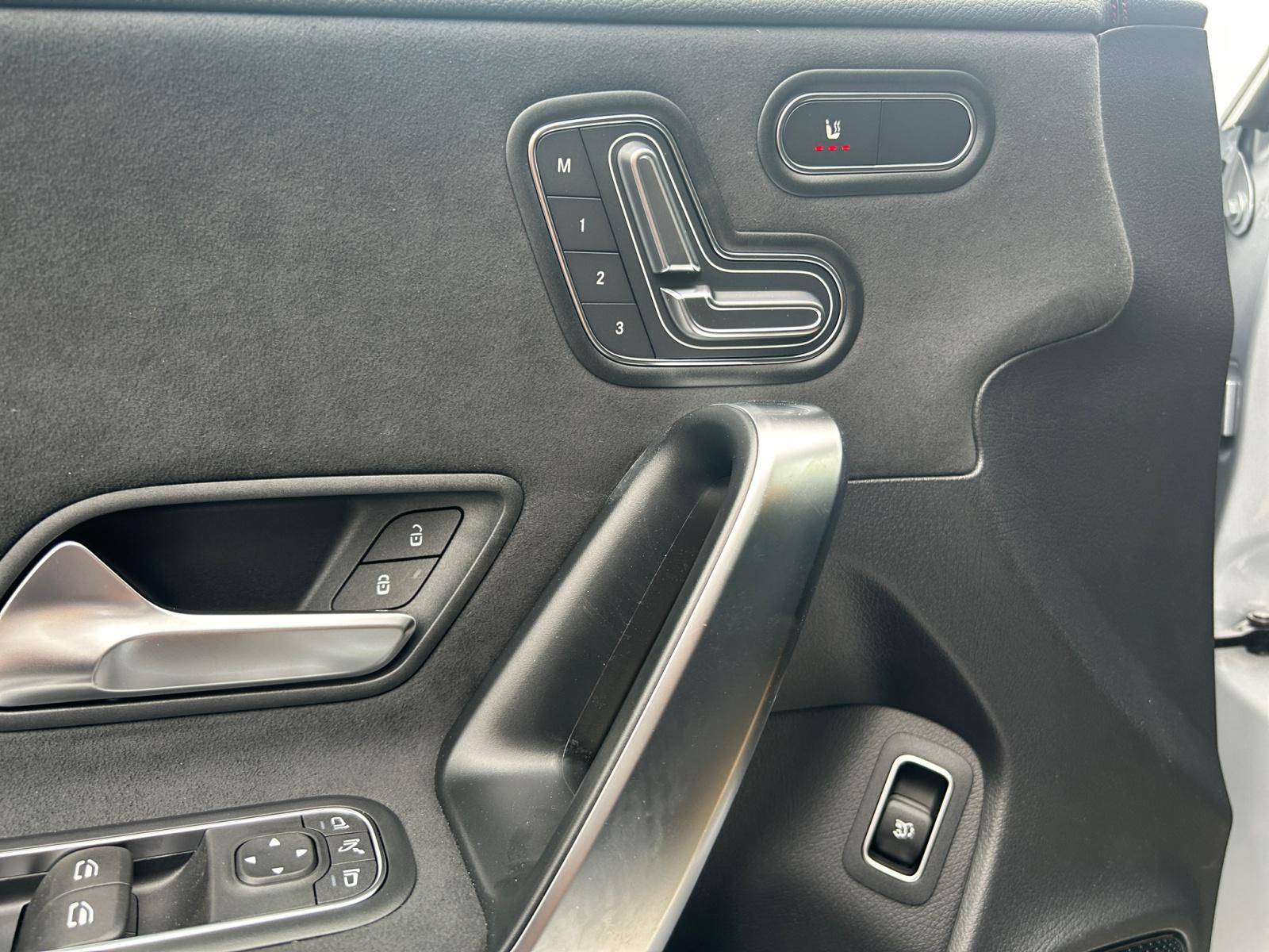 Image Mercedes-Benz CLA SHOOTING BRAKE CLA 200 d Shooting Brake AMG Line  CLA 200 d Shooting Brake AMG Line CLA 200 d Shooting Brake AMG Line