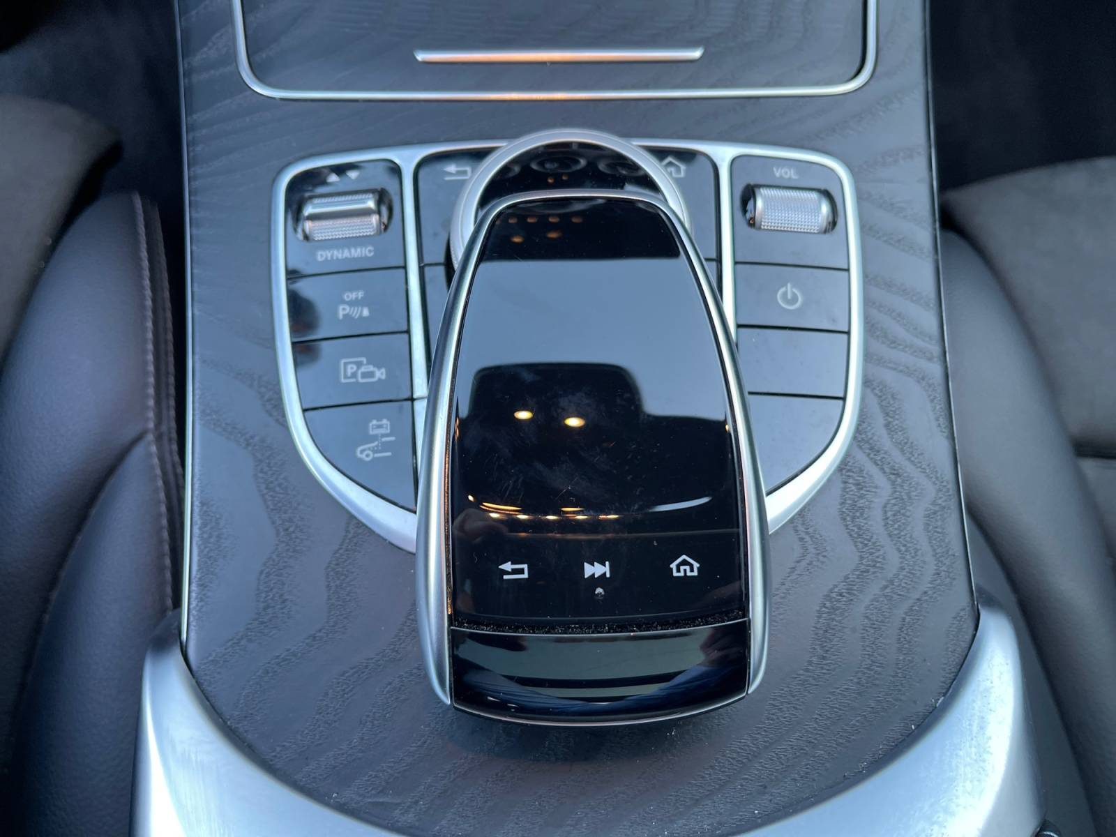 Image Mercedes-Benz CLASSE C BERLINE Classe C 300 de Berline AMG Line  C300 DE 9G-TRONIC AMG LINE Classe C 300 de Berline AMG Line