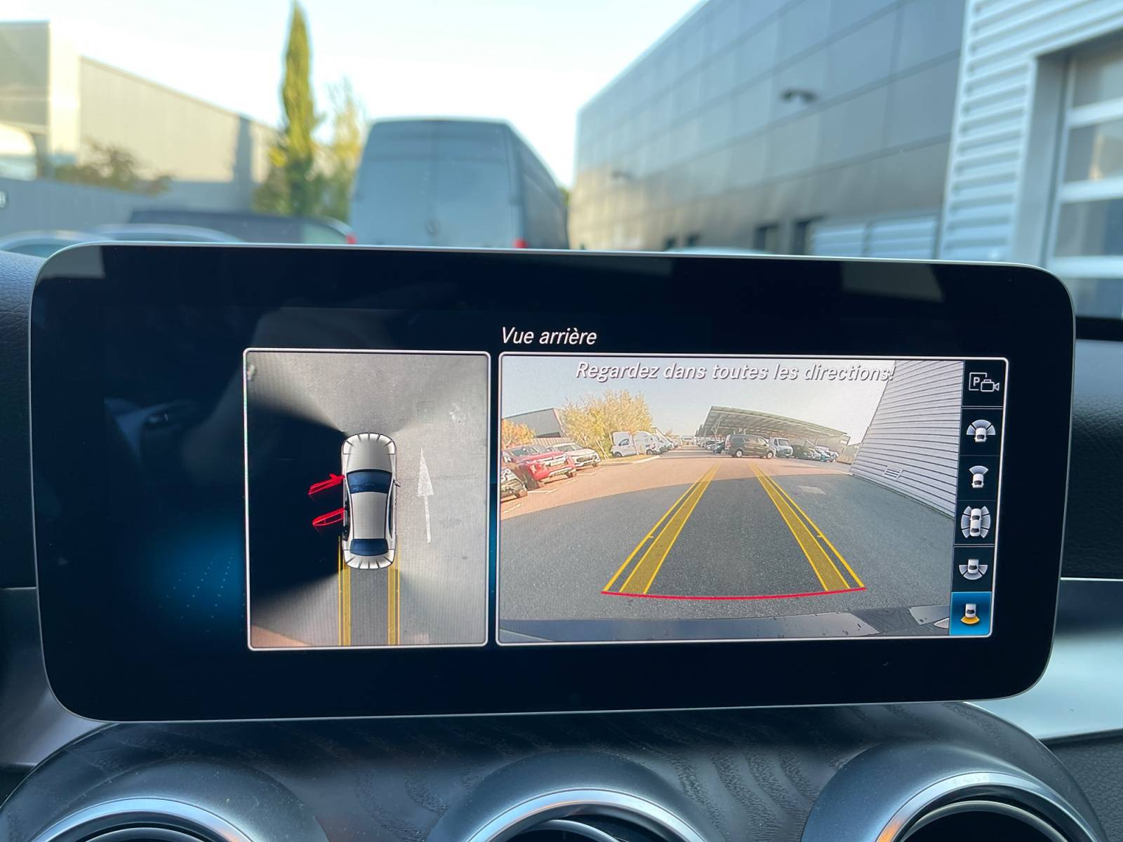 Image Mercedes-Benz CLASSE C BERLINE Classe C 300 de Berline AMG Line  C300 DE 9G-TRONIC AMG LINE Classe C 300 de Berline AMG Line