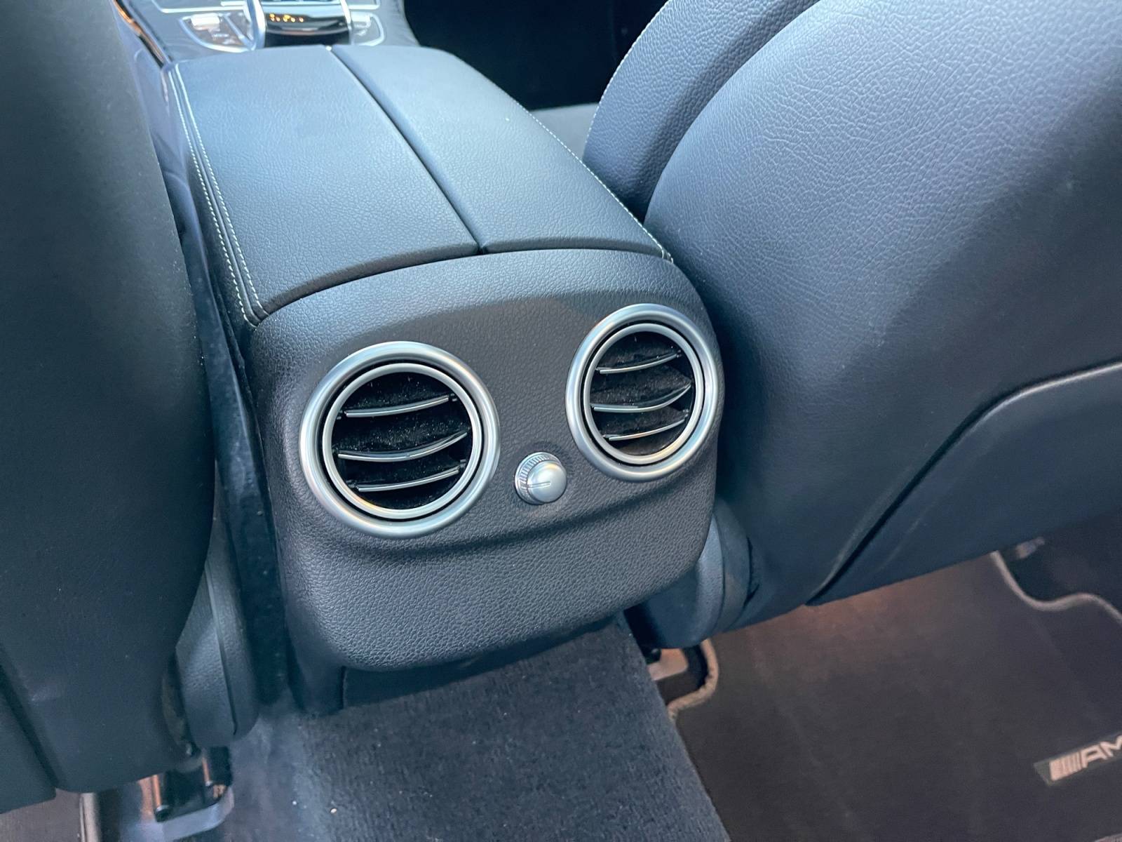 Image Mercedes-Benz CLASSE C BERLINE Classe C 300 de Berline AMG Line  C300 DE 9G-TRONIC AMG LINE Classe C 300 de Berline AMG Line