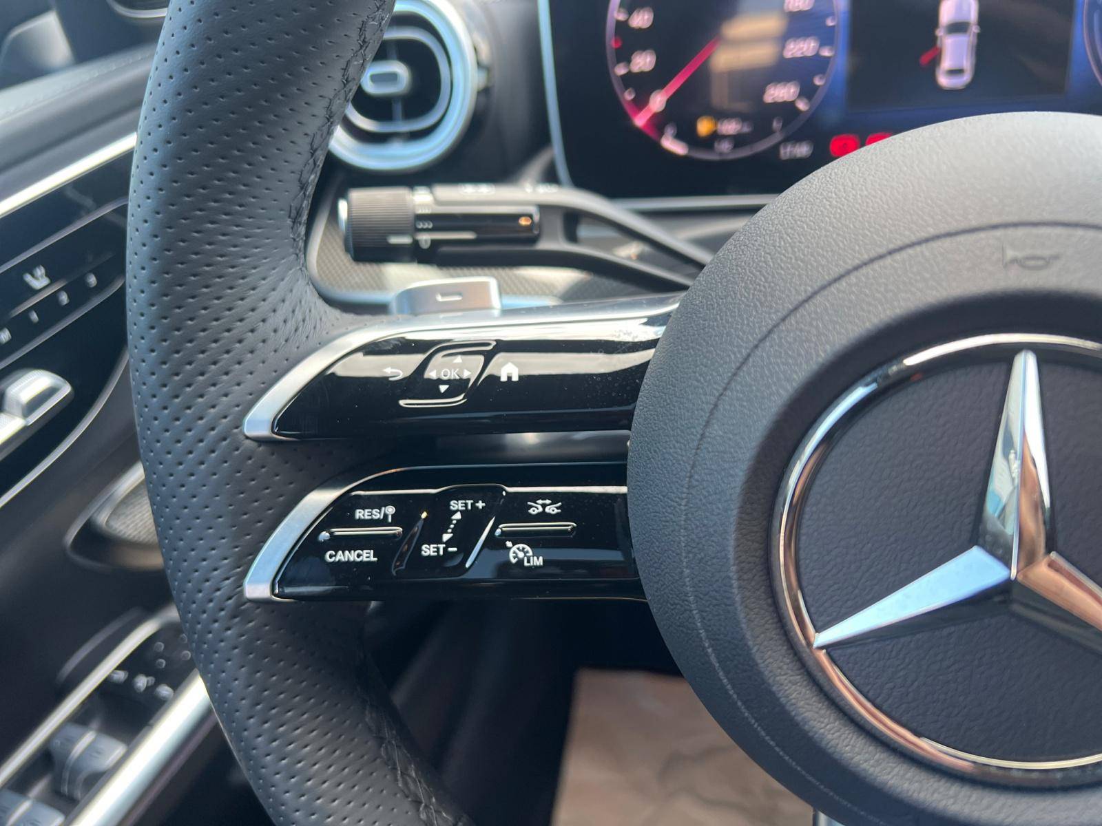 Image Mercedes-Benz CLASSE C BERLINE Classe C 300 de Hybrid EQ Berline AMG Line  Classe C 300 d e Hybrid EQ Berline AMG Line Classe C 300 de Hybrid EQ Berline AMG Line