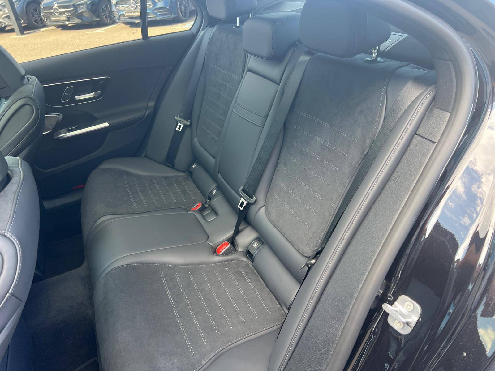 Image Mercedes-Benz CLASSE C BERLINE Classe C 300 de Hybrid EQ Berline AMG Line  Classe C 300 d e Hybrid EQ Berline AMG Line Classe C 300 de Hybrid EQ Berline AMG Line