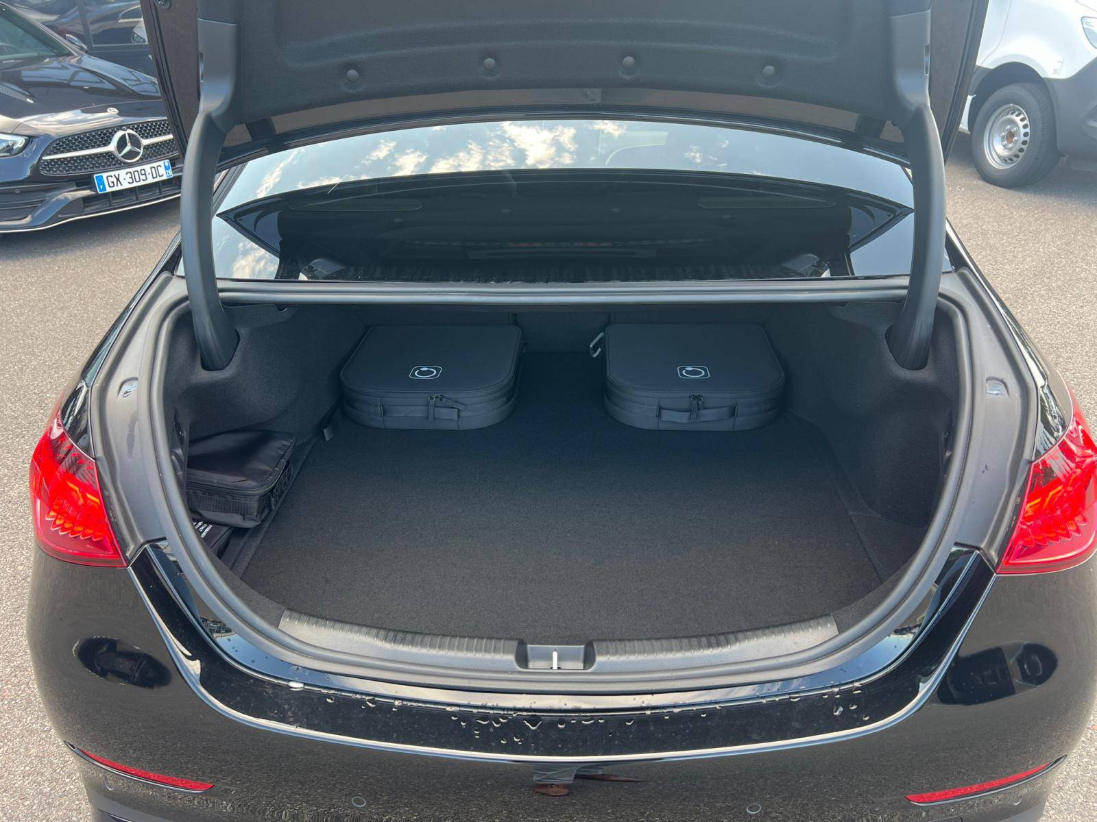 Image Mercedes-Benz CLASSE C BERLINE Classe C 300 de Hybrid EQ Berline AMG Line  Classe C 300 d e Hybrid EQ Berline AMG Line Classe C 300 de Hybrid EQ Berline AMG Line