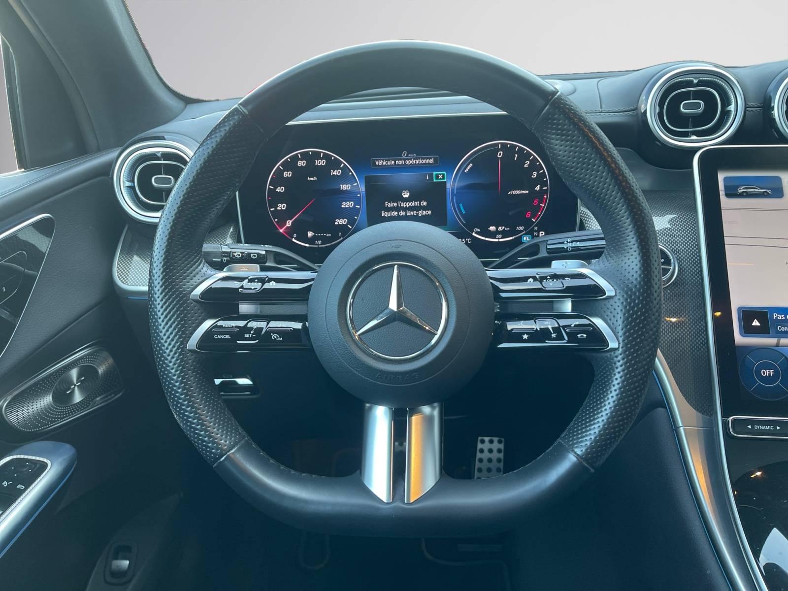 Image Mercedes-Benz GLC SUV GLC 300 de 4MATIC AMG Line  GLC 300 de Hybrid EQ 4MATIC AMG Line GLC 300 de 4MATIC AMG Line