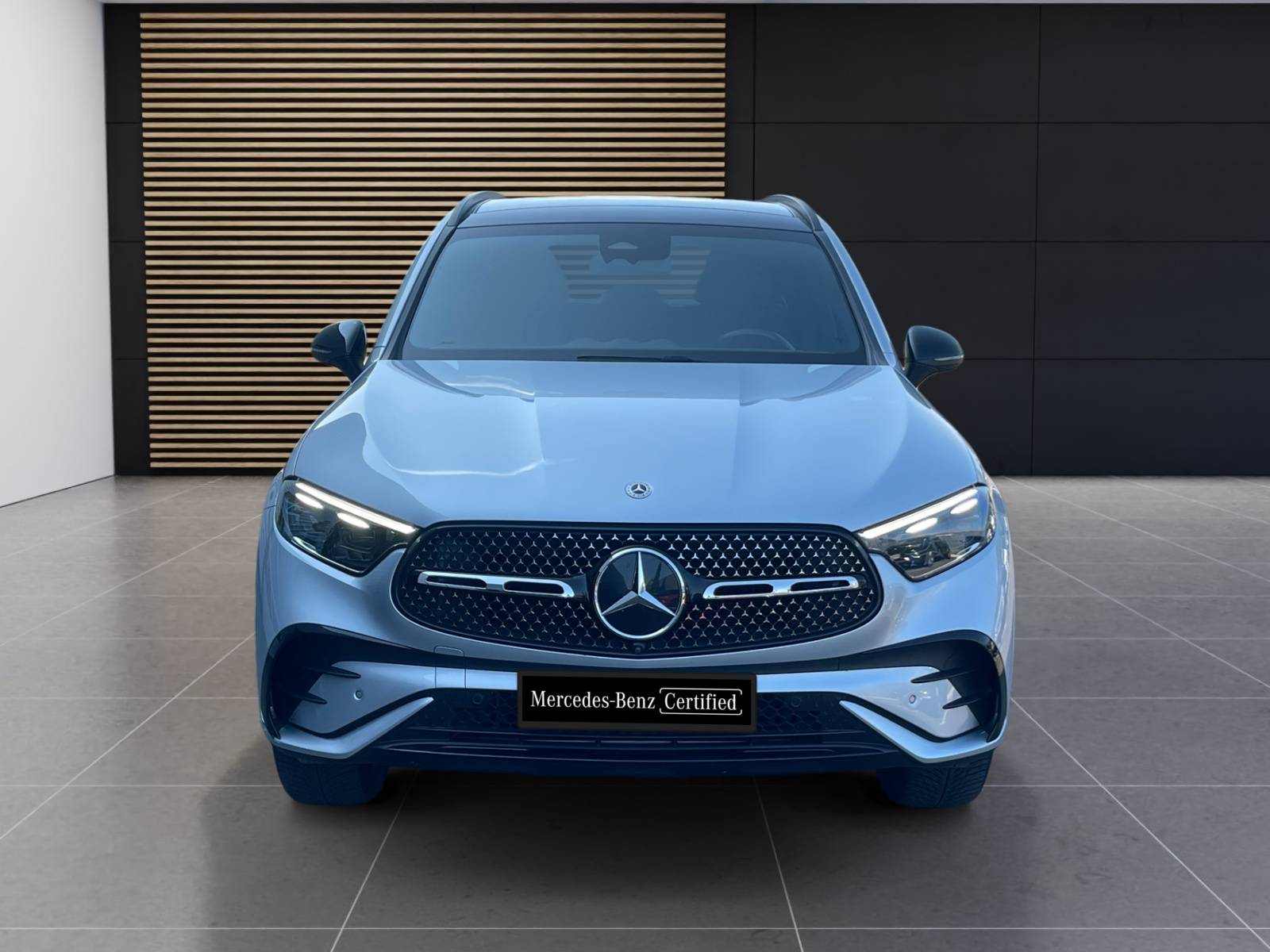 Image Mercedes-Benz GLC SUV GLC 300 de 4MATIC AMG Line  GLC 300 de Hybrid EQ 4MATIC AMG Line GLC 300 de 4MATIC AMG Line