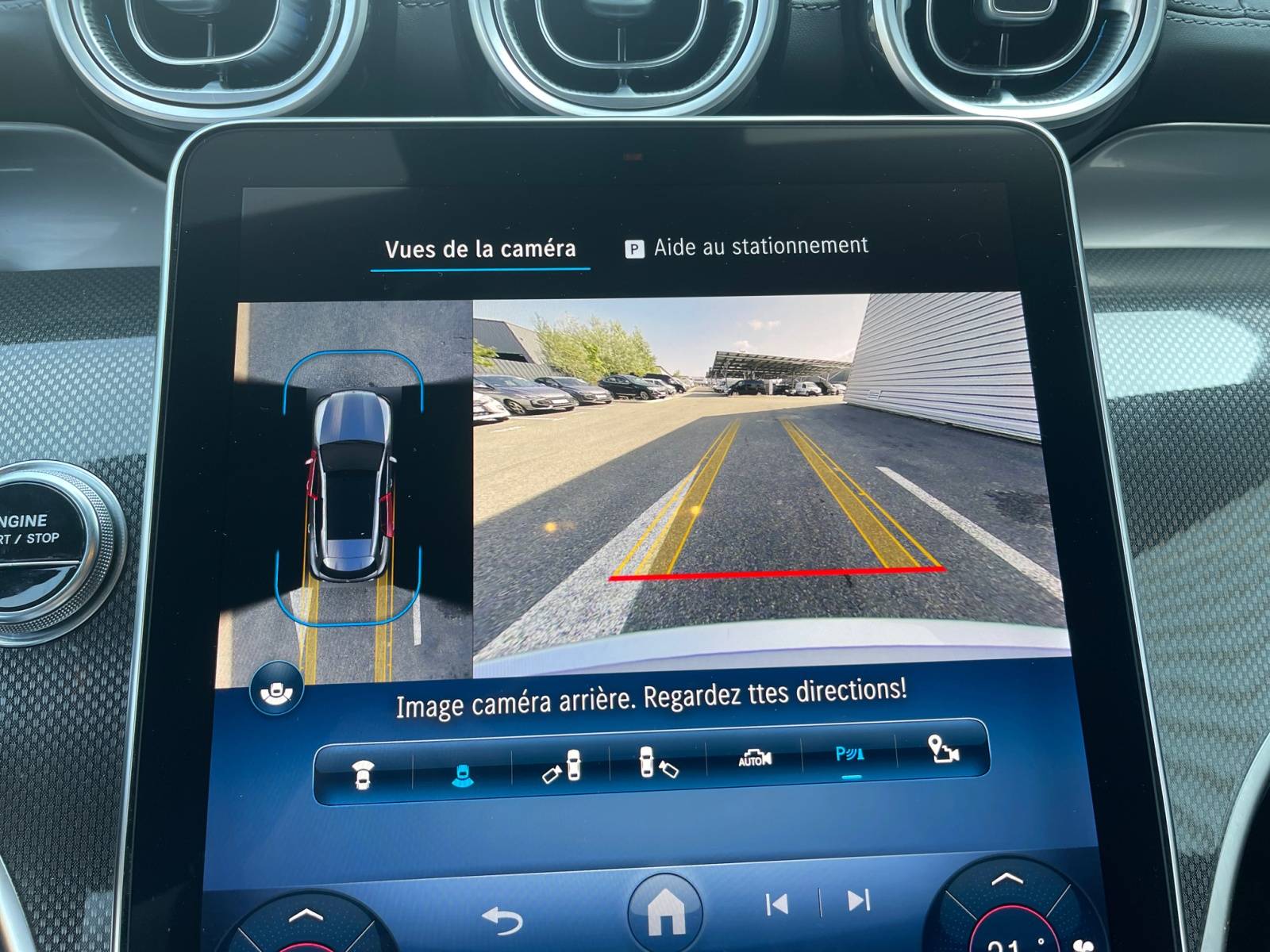 Image Mercedes-Benz GLC SUV GLC 300 de 4MATIC AMG Line  GLC 300 de Hybrid EQ 4MATIC AMG Line GLC 300 de 4MATIC AMG Line