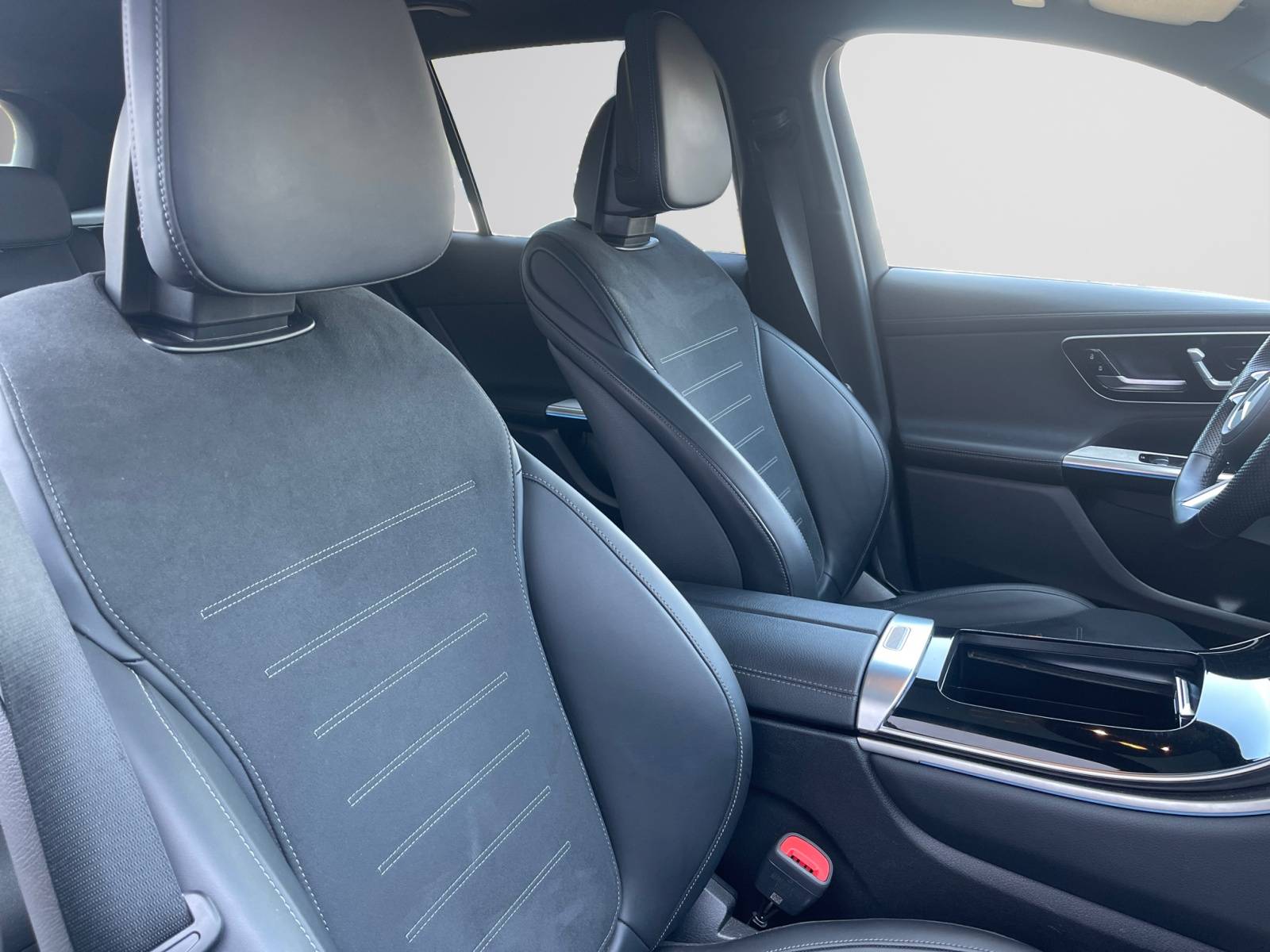 Image Mercedes-Benz GLC SUV GLC 300 de 4MATIC AMG Line  GLC 300 de Hybrid EQ 4MATIC AMG Line GLC 300 de 4MATIC AMG Line