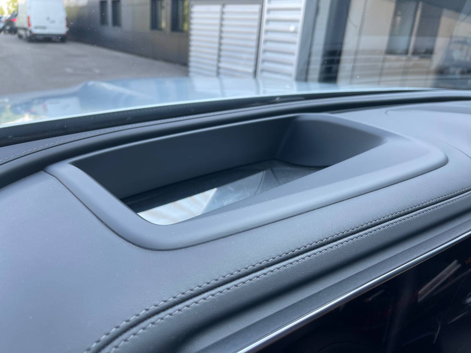 Image Mercedes-Benz GLC SUV GLC 300 de 4MATIC AMG Line  GLC 300 de Hybrid EQ 4MATIC AMG Line GLC 300 de 4MATIC AMG Line