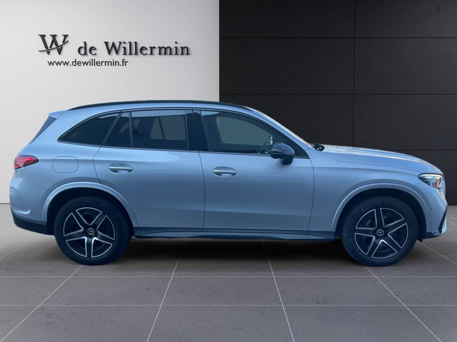 Image Mercedes-Benz GLC SUV GLC 300 de 4MATIC AMG Line  GLC 300 de Hybrid EQ 4MATIC AMG Line GLC 300 de 4MATIC AMG Line
