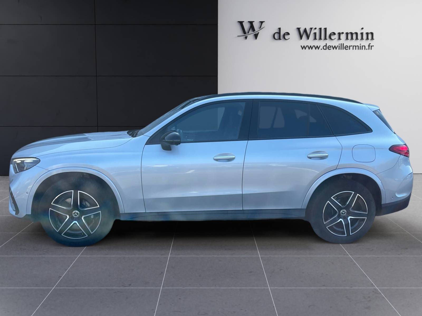 Image Mercedes-Benz GLC SUV GLC 300 de 4MATIC AMG Line  GLC 300 de Hybrid EQ 4MATIC AMG Line GLC 300 de 4MATIC AMG Line