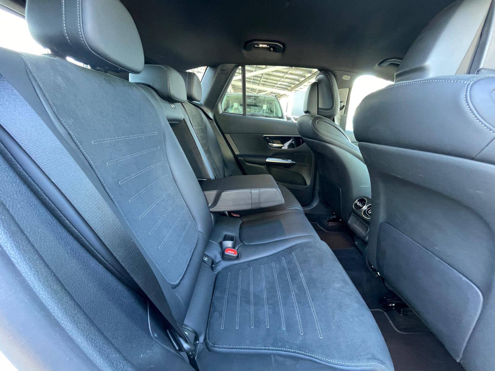 Image Mercedes-Benz GLC SUV GLC 220 d 4MATIC AMG Line  GLC 200 d 4MATIC AMG Line GLC 220 d 4MATIC AMG Line