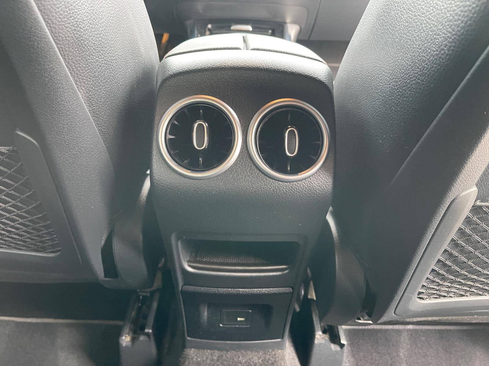 Image Mercedes-Benz GLA 200 d AMG Line  GLA 200D 8G-DCT AMG LINE 200 d AMG Line