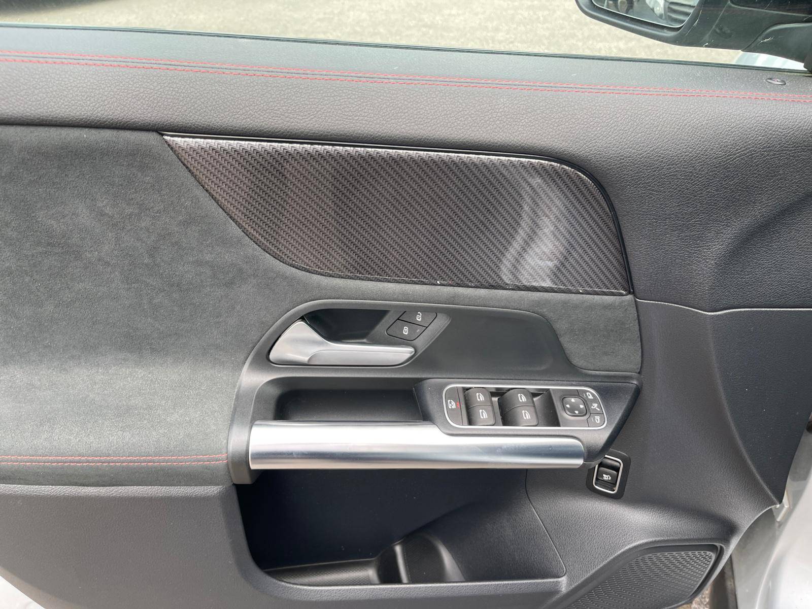 Image Mercedes-Benz GLA 200 d AMG Line  GLA 200D 8G-DCT AMG LINE 200 d AMG Line