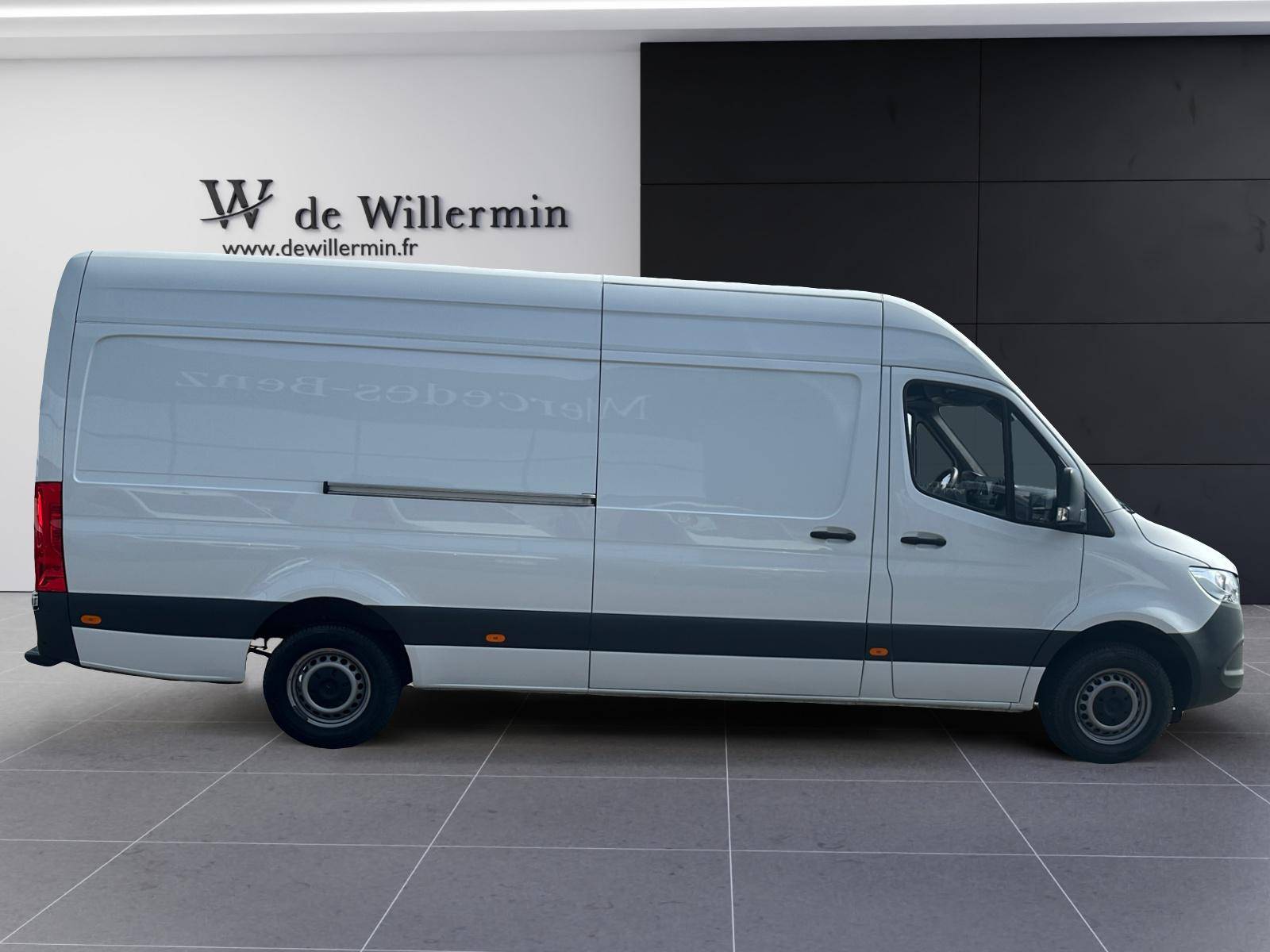 Image Mercedes-Benz SPRINTER 315 CDI Fourgon Toit sureleve Long  SPRINTER FGN 315 CDI 43 3.5T RWD FIRST 315 CDI Fourgon Toit sureleve Long