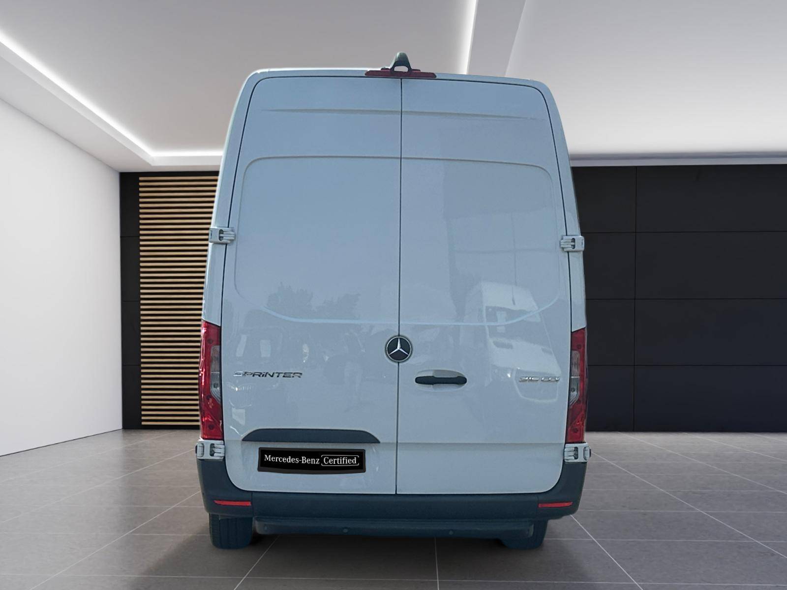 Image Mercedes-Benz SPRINTER 315 CDI Fourgon Toit sureleve Long  SPRINTER FGN 315 CDI 43 3.5T RWD FIRST 315 CDI Fourgon Toit sureleve Long