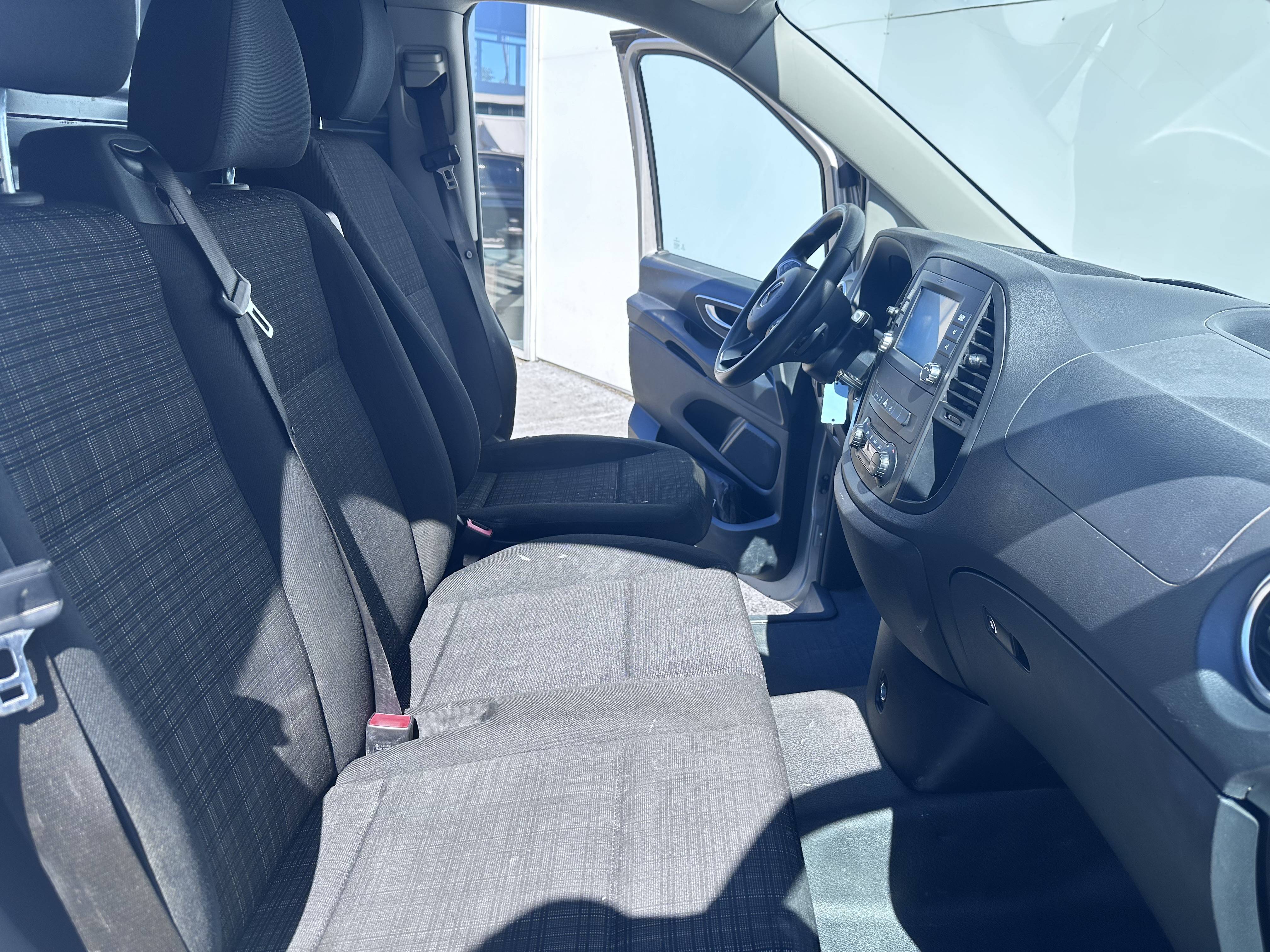 Image Mercedes-Benz VITO 119 CDI Fourgon Long  VITO FOURGON 119 CDI LONG BVA RWD PRO 119 CDI Fourgon Long