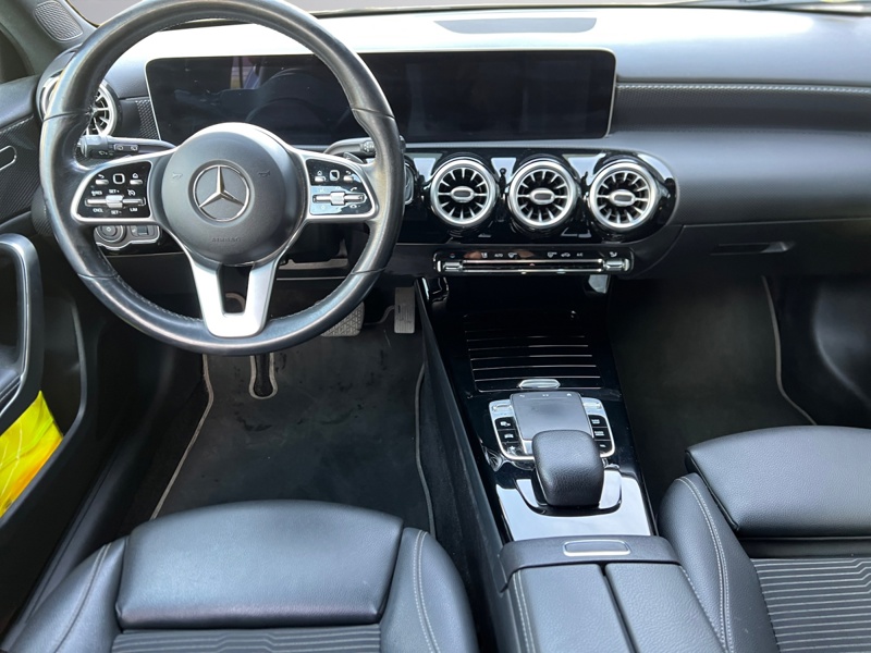 Image Mercedes-Benz CLASSE A A 220 d Berline Compacte   A 220 d Berline Compacte