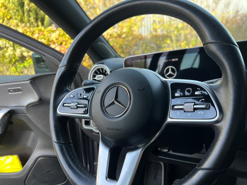 Image Mercedes-Benz CLASSE A A 220 d Berline Compacte   A 220 d Berline Compacte