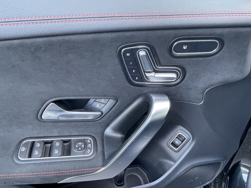 Image Mercedes-Benz CLA COUPÉ CLA 200 d Coupé AMG Line  CLA 200 d Coupé AMG Line CLA 200 d Coupé AMG Line