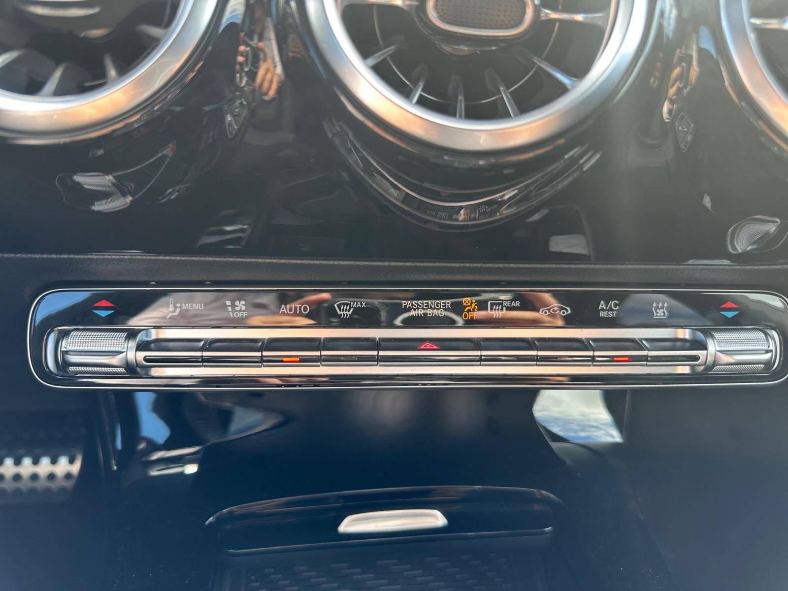 Image Mercedes-Benz CLA COUPÉ CLA 250 e Hybrid EQ Coupé AMG Line  CLA Coupé 250 e Hybrid EQ 8G-DCT AMG Line CLA 250 e Hybrid EQ Coupé AMG Line