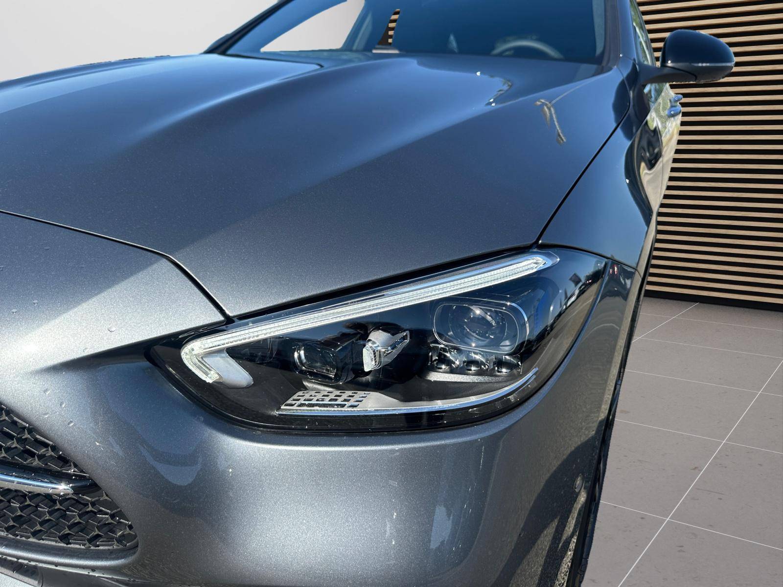 Image Mercedes-Benz CLASSE C BREAK Classe C 300 de Hybrid EQ Break AMG Line  Classe C 300 d e Hybrid EQ Break AMG Line Classe C 300 de Hybrid EQ Break AMG Line