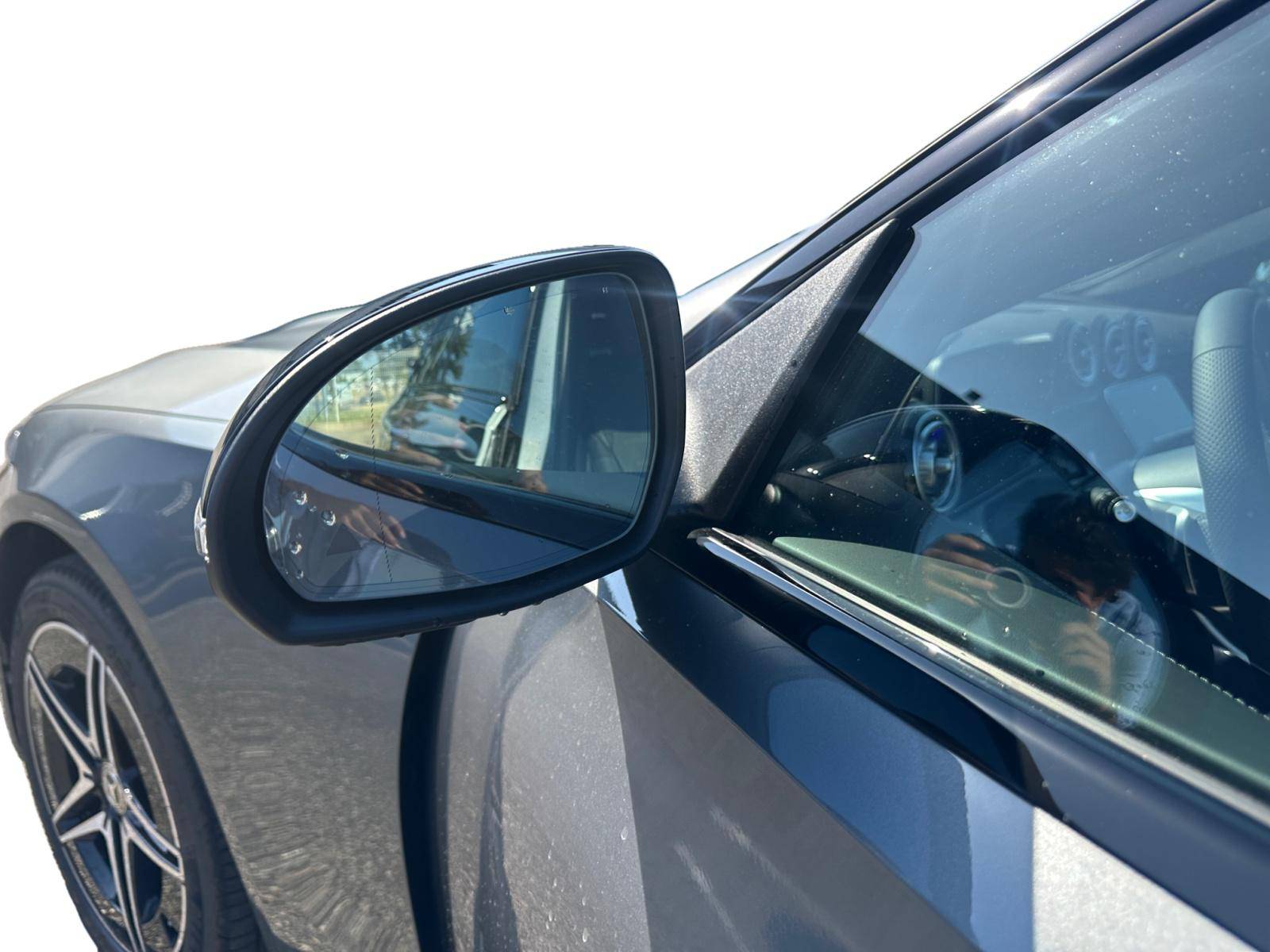 Image Mercedes-Benz CLASSE C BREAK Classe C 300 de Hybrid EQ Break AMG Line  Classe C 300 d e Hybrid EQ Break AMG Line Classe C 300 de Hybrid EQ Break AMG Line