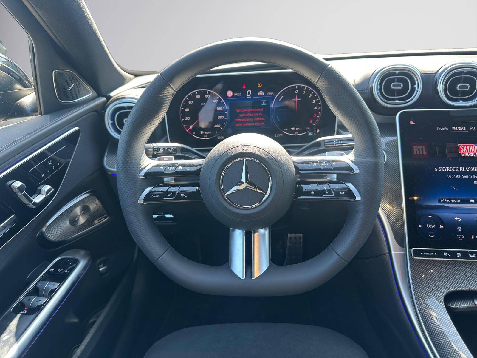 Image Mercedes-Benz CLASSE C BREAK Classe C 300 de Hybrid EQ Break AMG Line  Classe C 300 d e Hybrid EQ Break AMG Line Classe C 300 de Hybrid EQ Break AMG Line