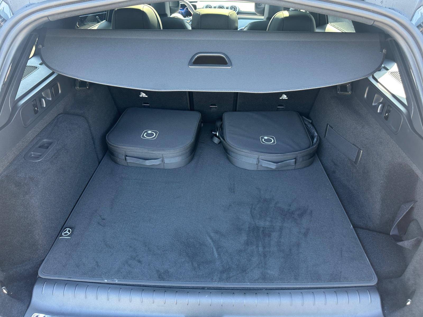 Image Mercedes-Benz CLASSE C BREAK Classe C 300 de Hybrid EQ Break AMG Line  Classe C 300 d e Hybrid EQ Break AMG Line Classe C 300 de Hybrid EQ Break AMG Line