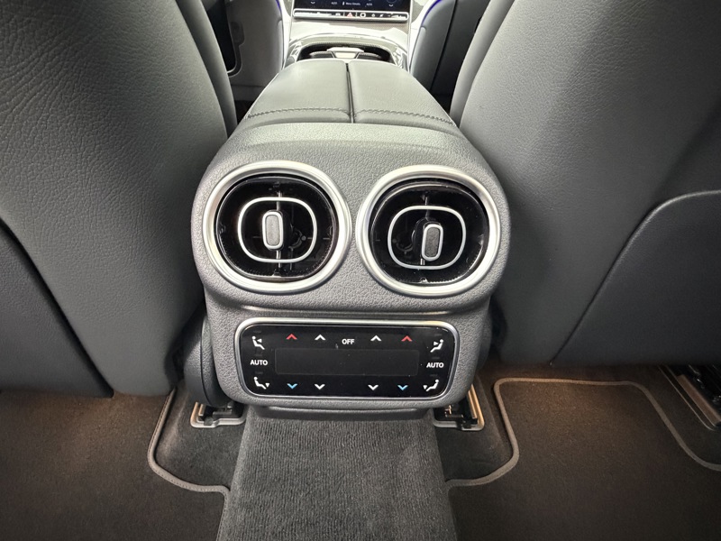 Image Mercedes-Benz GLC SUV GLC 220 d 4MATIC AMG Line  GLC 220 d 4MATIC AMG Line GLC 220 d 4MATIC AMG Line