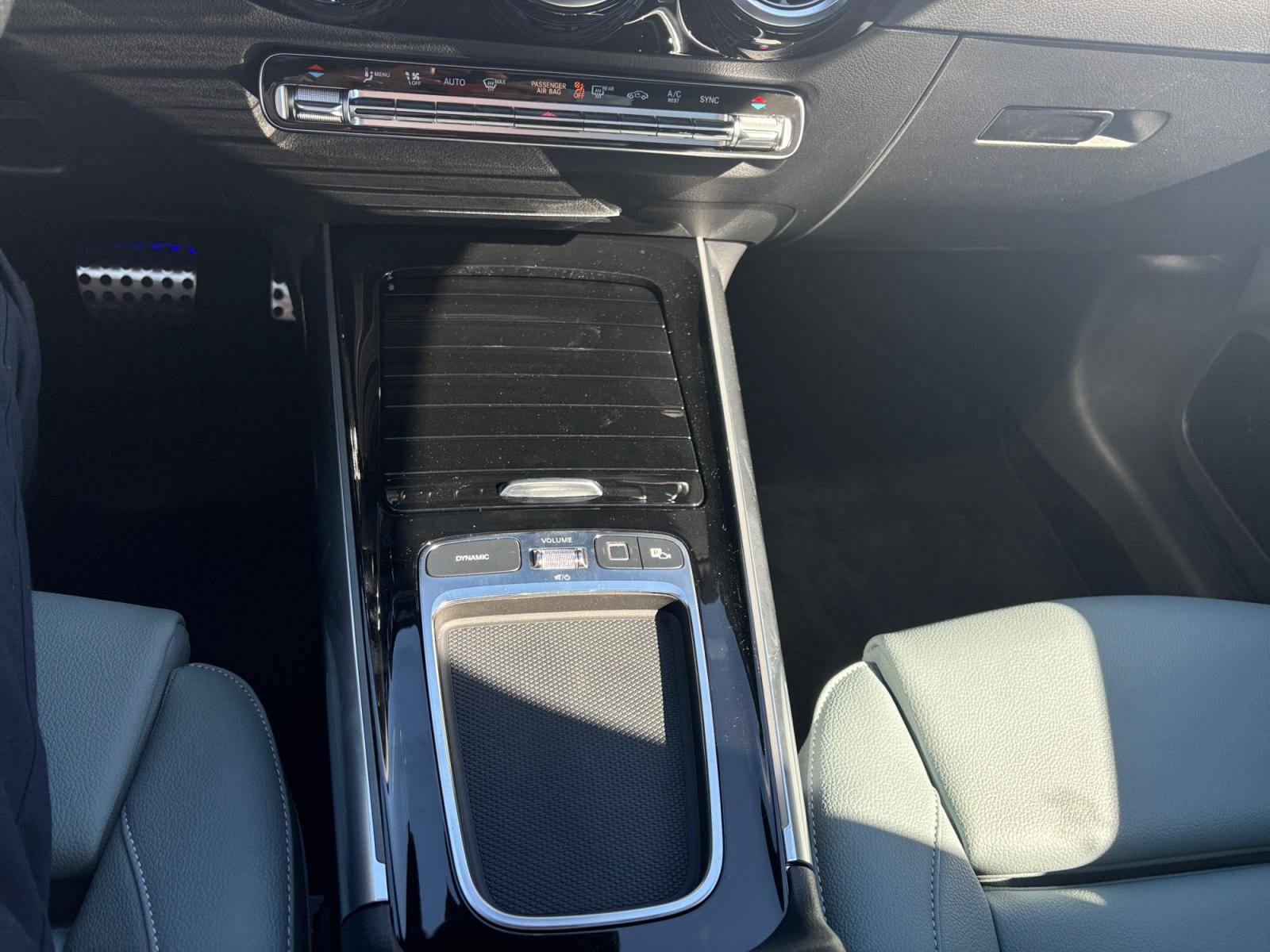 Image Mercedes-Benz GLA 200 d AMG Line  GLA 200 d AMG Line 200 d AMG Line