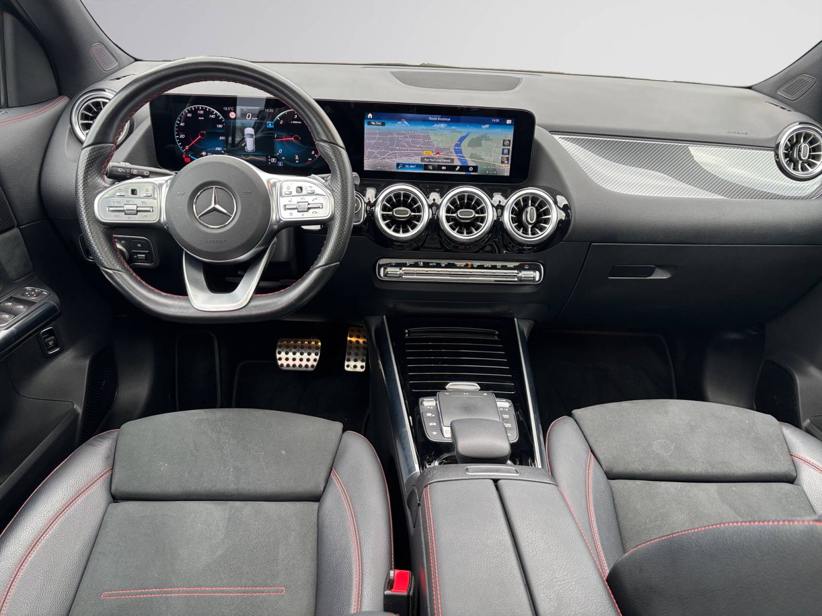 Image Mercedes-Benz GLA 220 d 4MATIC AMG Line  GLA 220 d 4MATIC AMG Line 220 d 4MATIC AMG Line