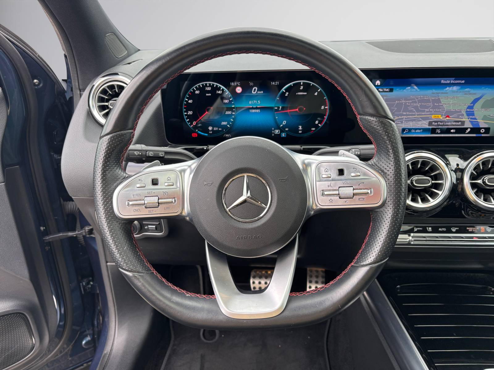 Image Mercedes-Benz GLA 220 d 4MATIC AMG Line  GLA 220 d 4MATIC AMG Line 220 d 4MATIC AMG Line