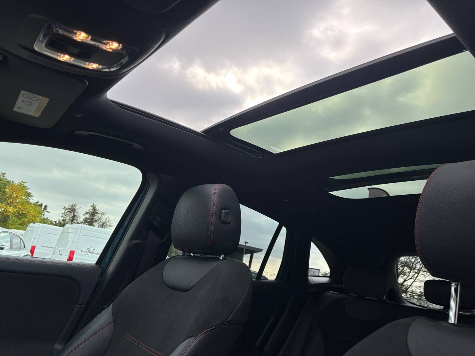 Image Mercedes-Benz GLA 220 d 4MATIC AMG Line  GLA 220 d 4MATIC AMG Line 220 d 4MATIC AMG Line