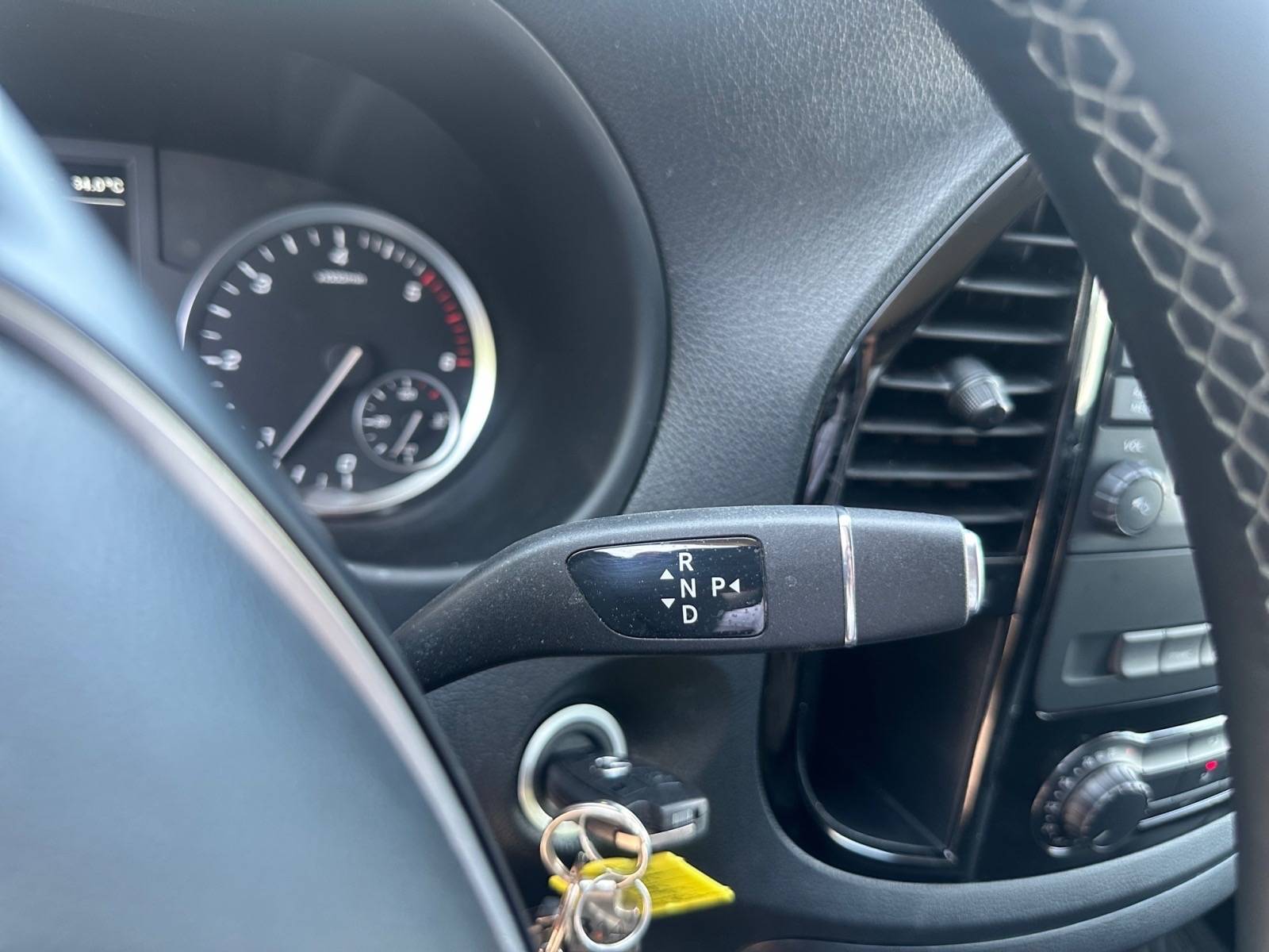 Image Mercedes-Benz VITO 119 CDI 4x4 Fourgon Long  VITO FGN 119 CDI LONG SELECT 119 CDI 4x4 Fourgon Long