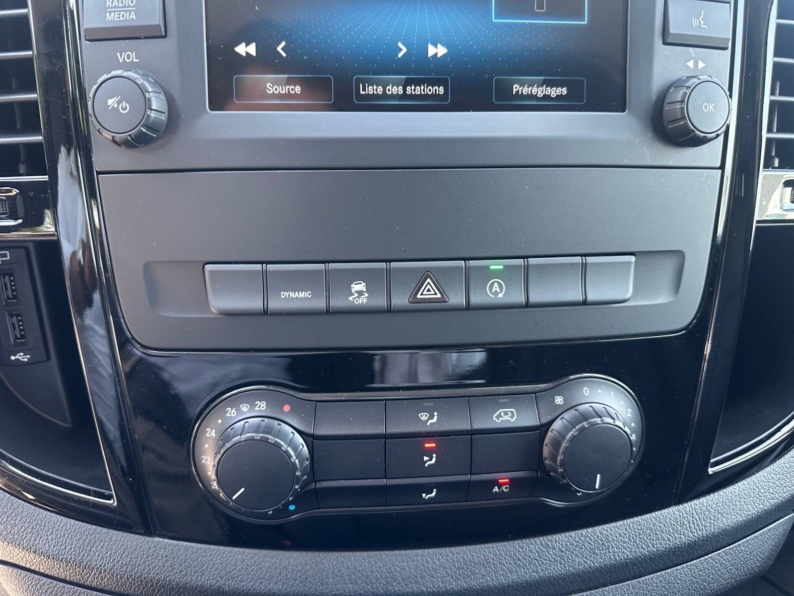 Image Mercedes-Benz VITO 119 CDI 4x4 Fourgon Long  VITO FGN 119 CDI LONG SELECT 119 CDI 4x4 Fourgon Long